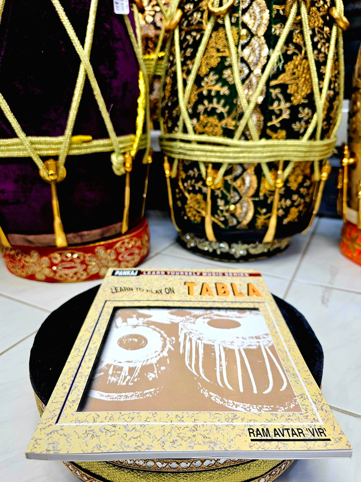 Learn to play on Tabla (By: Ram Avtar 'Vir') - Sangeet Store