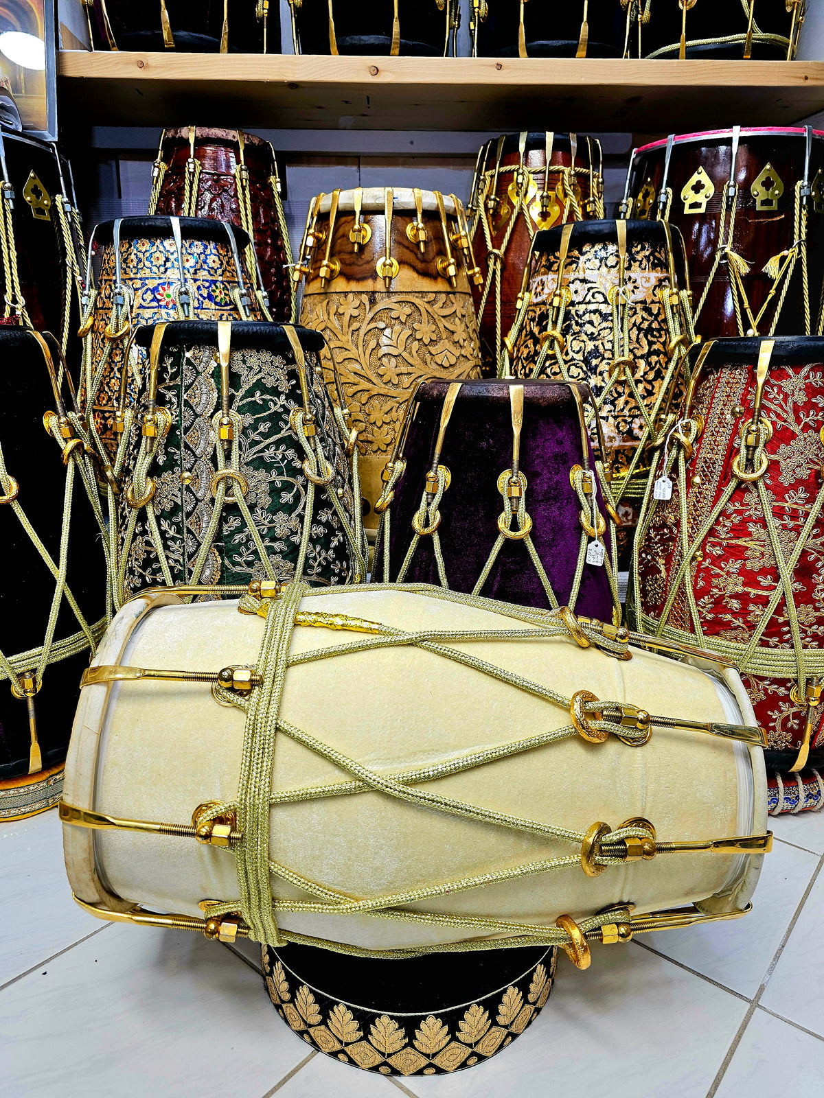 Cream Symphony Velvet Serenade Dholak *Minor Cosmetic Blemishes