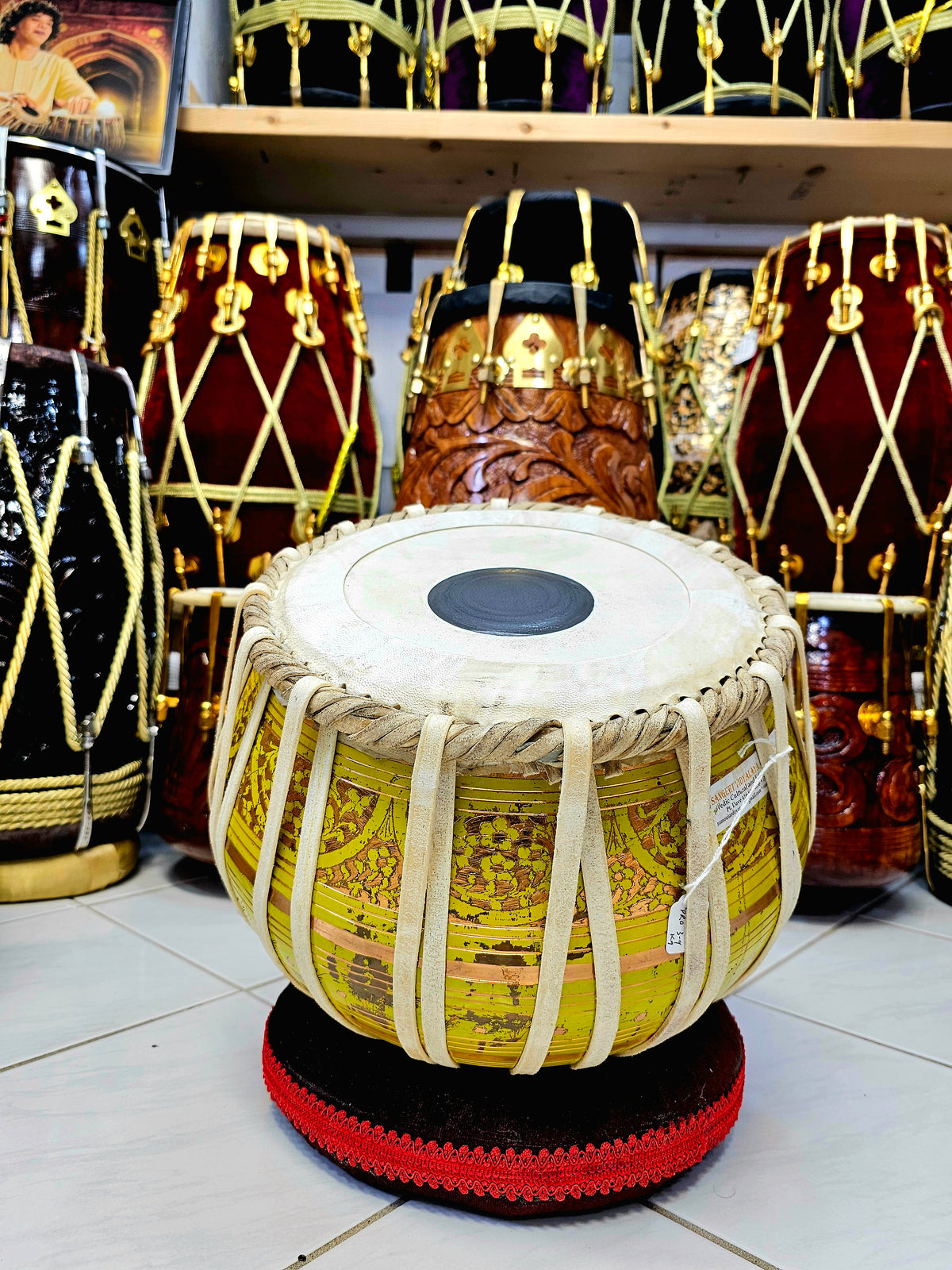Sunburst Yellow: 9.5" 3.9kg Painted Copper Bayan