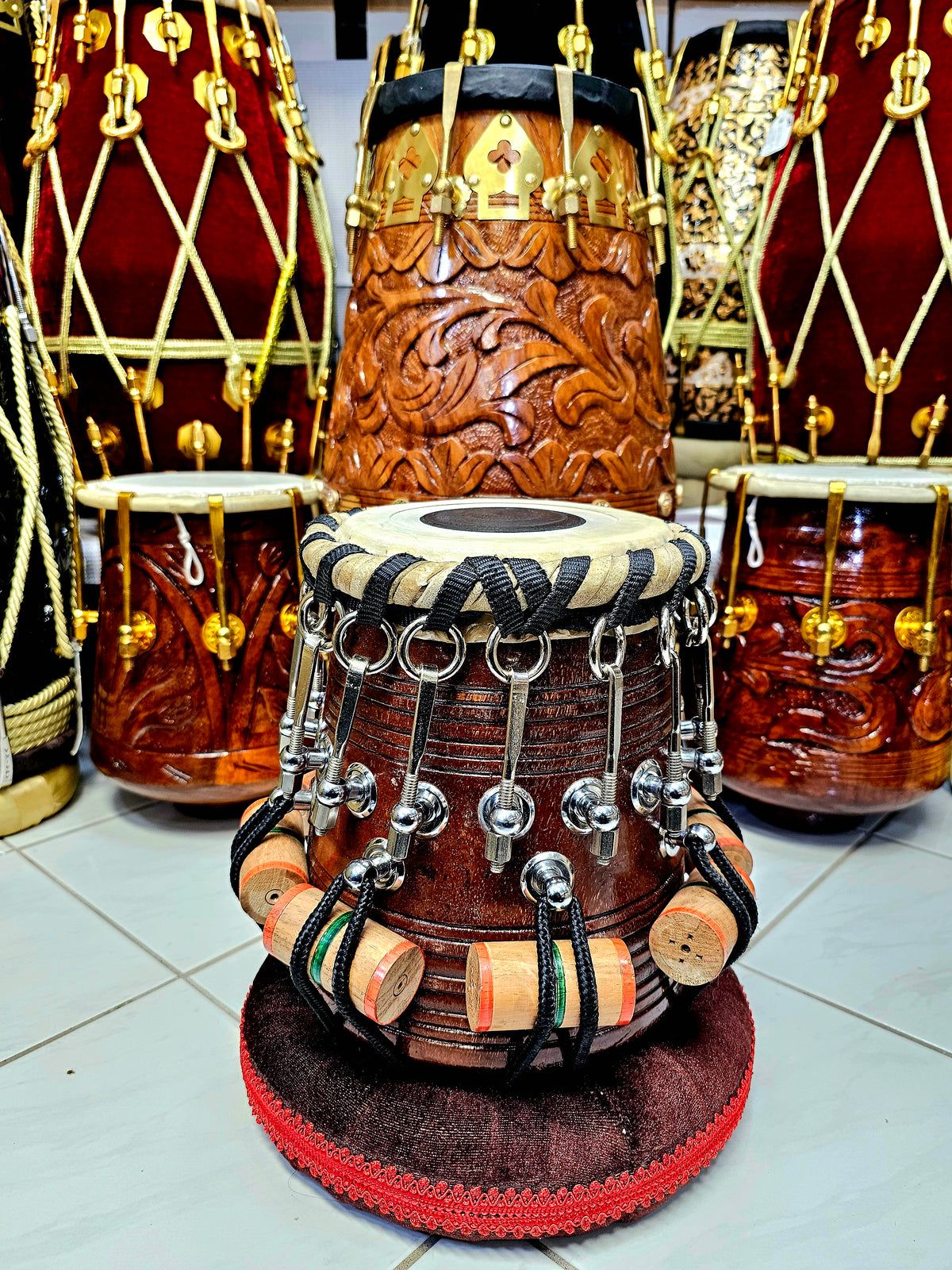 Scarlet Reverie: 6" A/A#/B Red Sheesham Bolted Dayan *Slight Metallic Ringing Overtones*