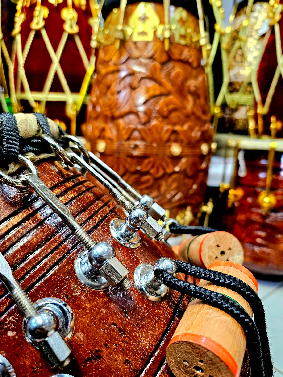 Scarlet Reverie: 6" A/A#/B Red Sheesham Bolted Dayan *Slight Metallic Ringing Overtones*