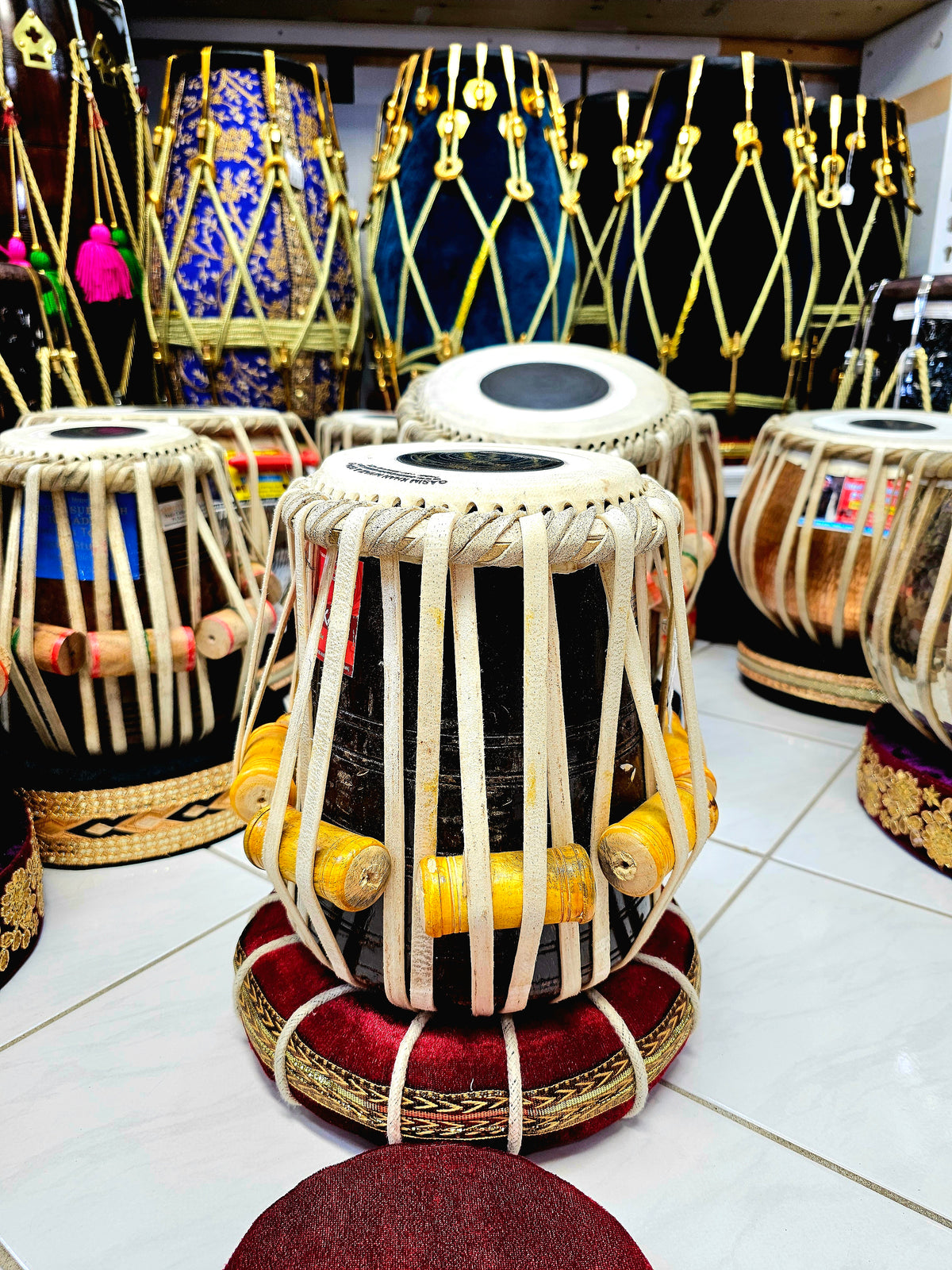 Midnight Harmony Dayan: 5.5" Black Sheesham Qasim Head A/A#/B Dayan *Minor Cosmetic Defects *Gently Used