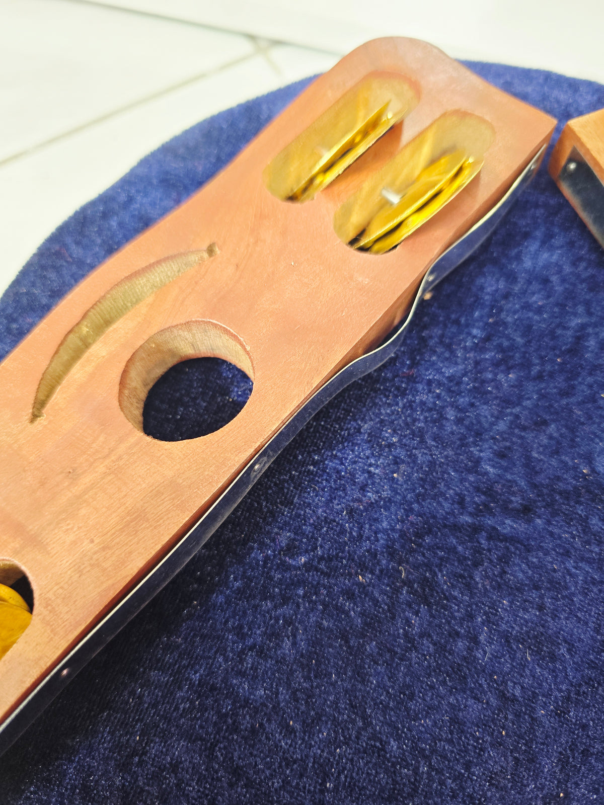 Naad Bindu – Sculpted Wooden Hand Khartaal with Metal Bands &
Minor Imperfection: One band not fully flush