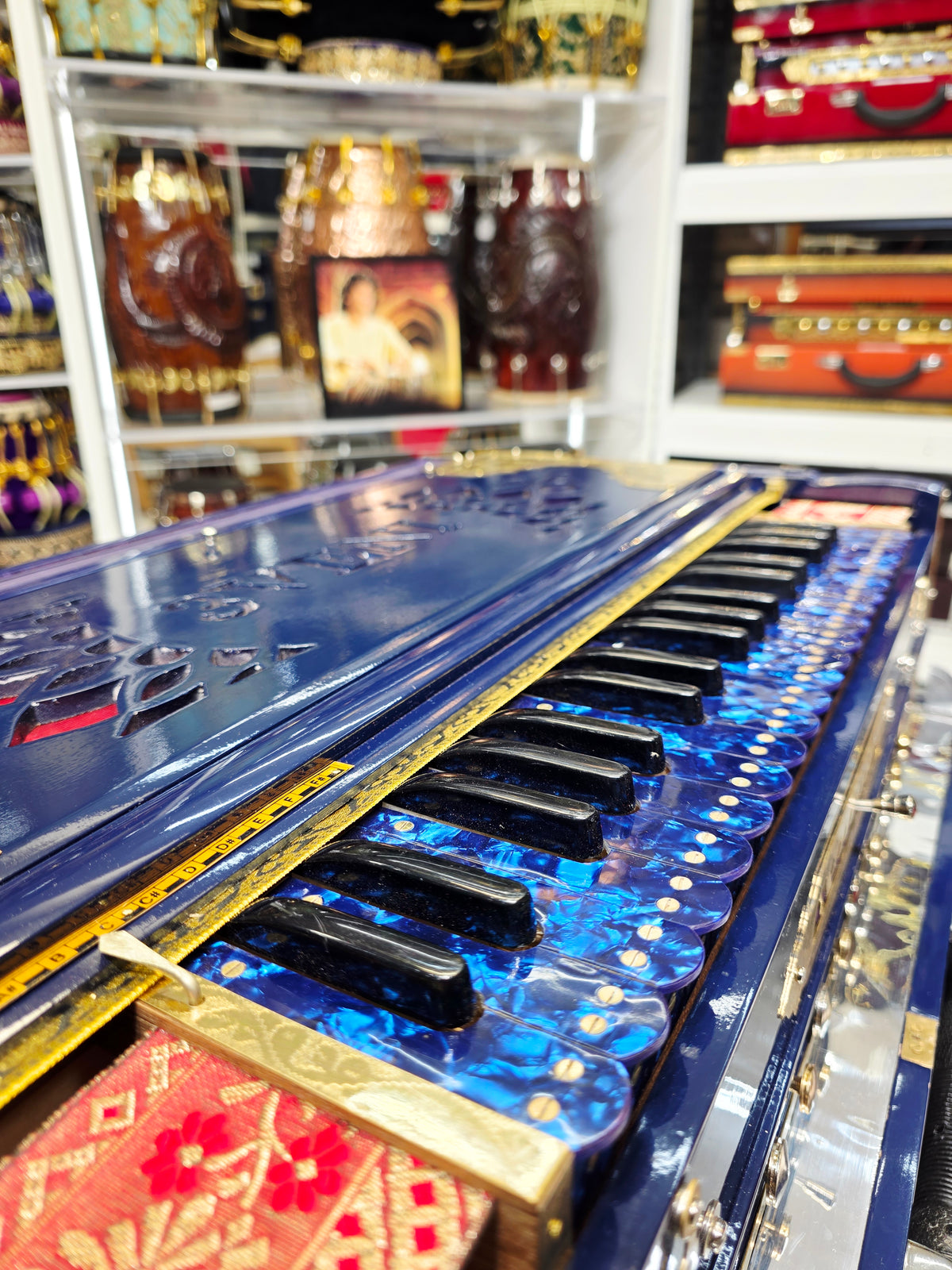 Midnight Raag – Custom 3VENI Harmonium For Cappy | 4-Reed | 13-Scale-Changer