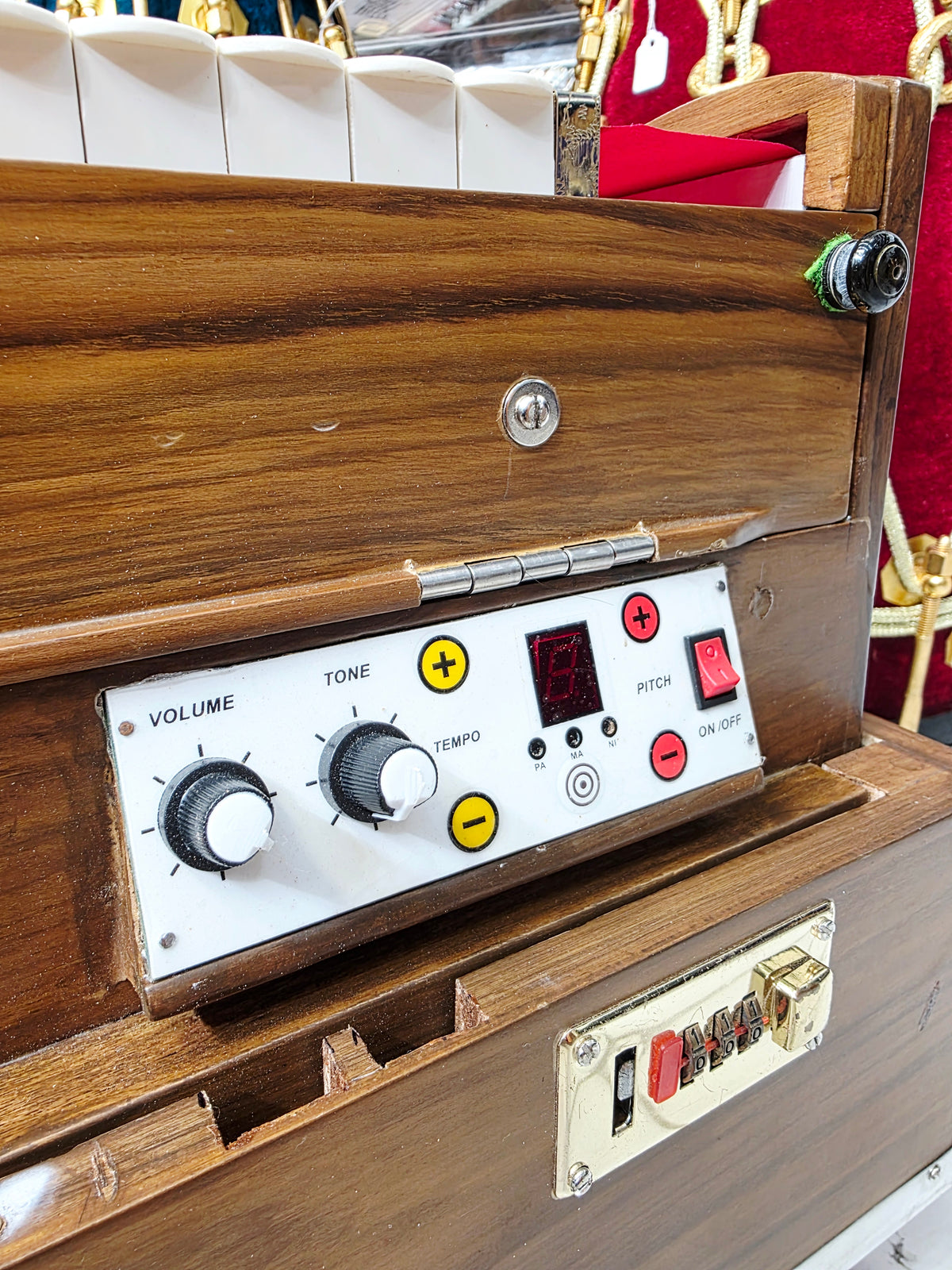 RaagMala Taanmonium – 3-Reed, 9-Scale Harmonium with Built-In Tanpura | Concert-Grade Electronic Hybrid | Minor Cosmetic Defects | Promotional Price
