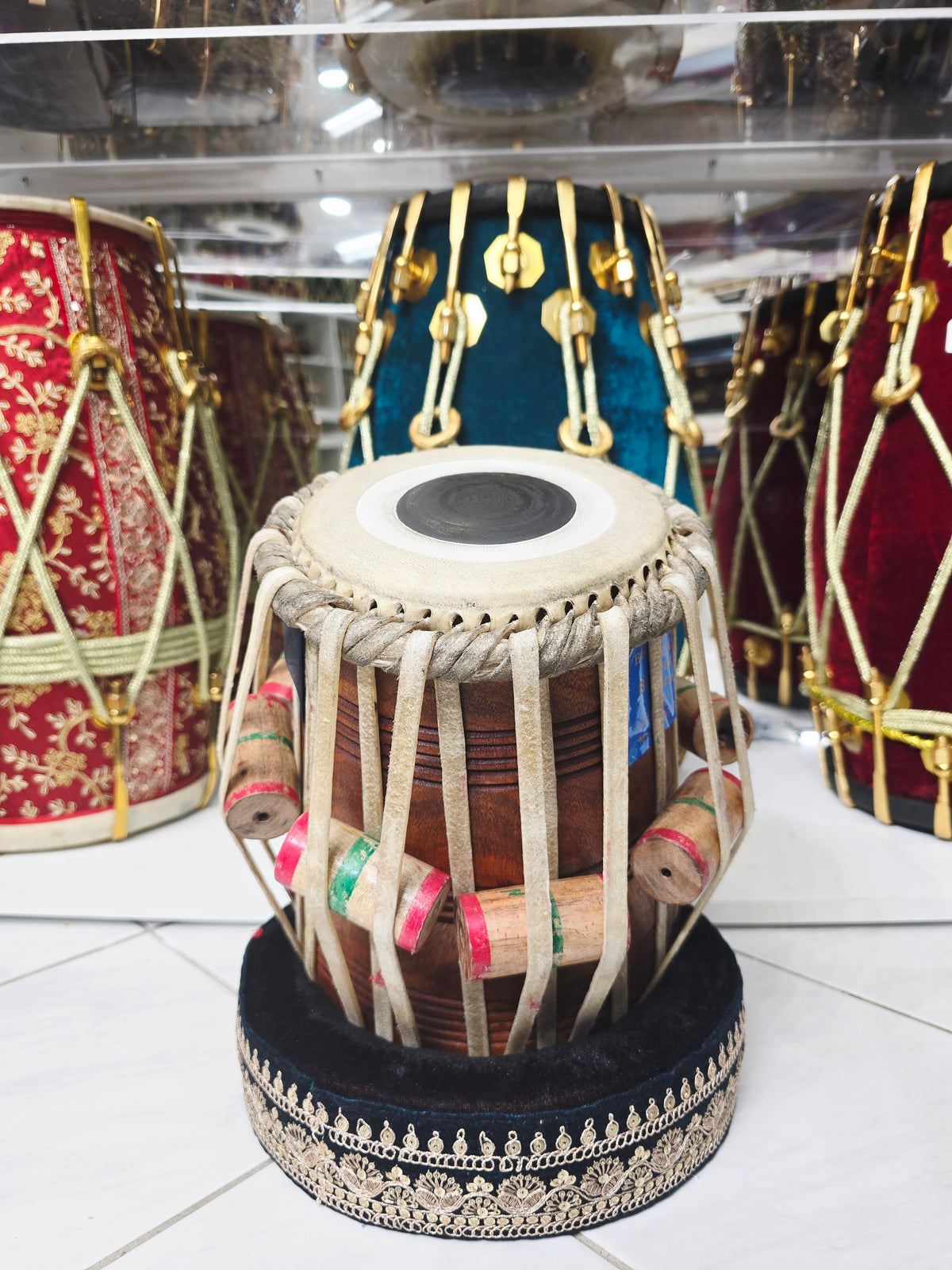 Raag Sansaar – 6" C#/D Red Sheesham Dayan by Bharat (Buzzing Defect)