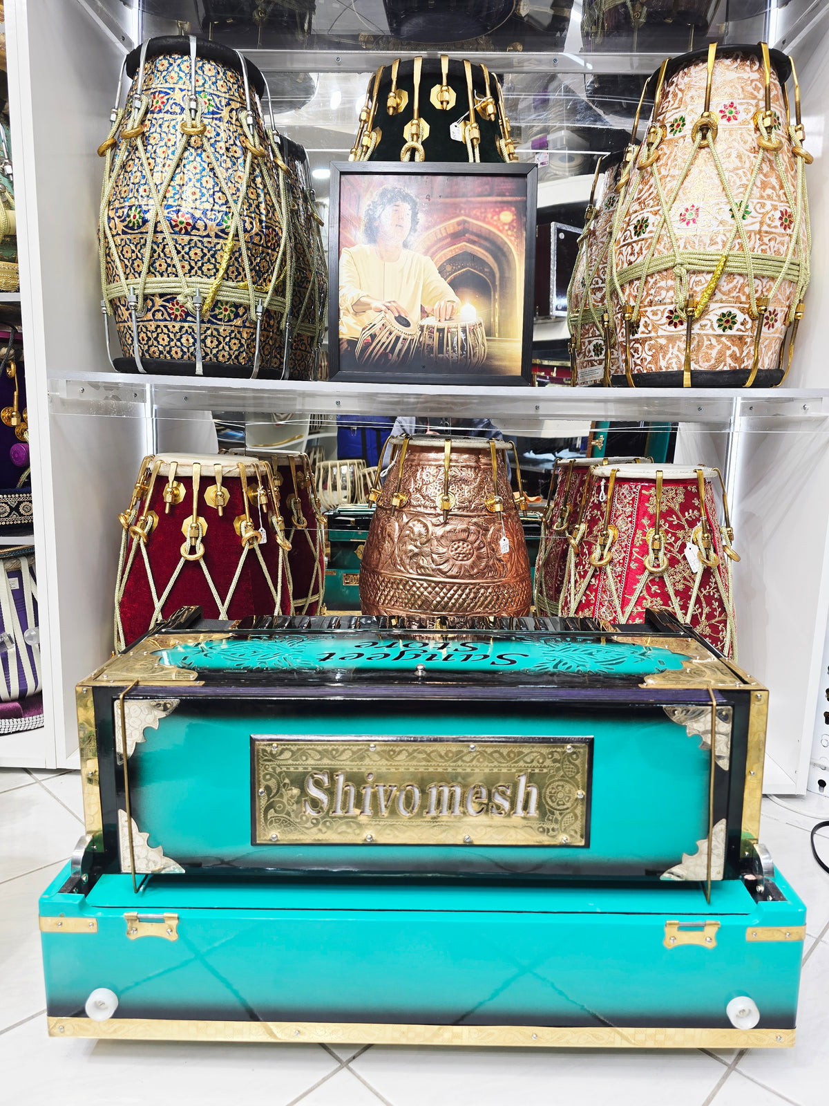Shiv Omesh's Custom Harmonium Build - Sangeet Store