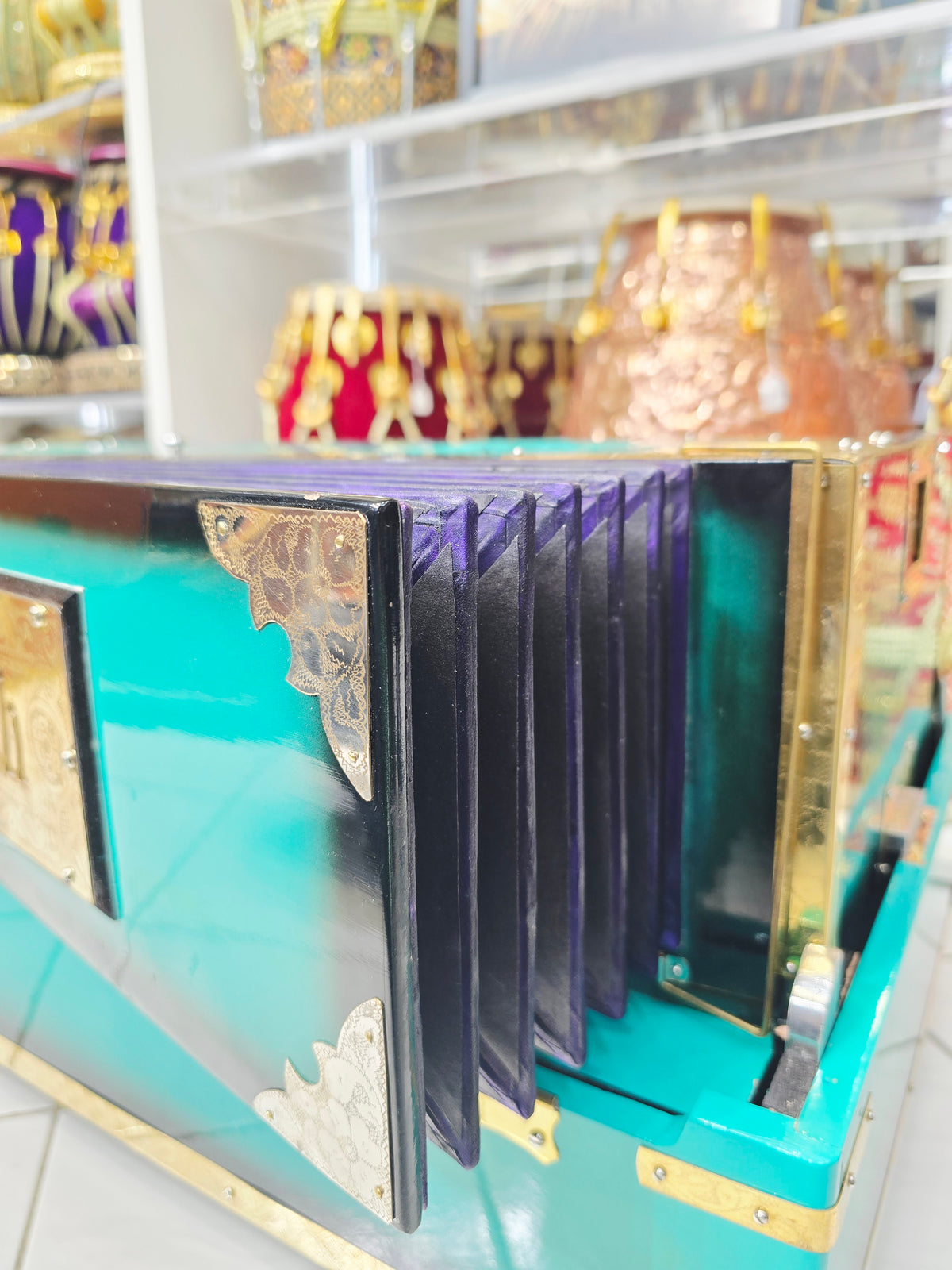 Shiv Omesh's Custom Harmonium Build - Sangeet Store