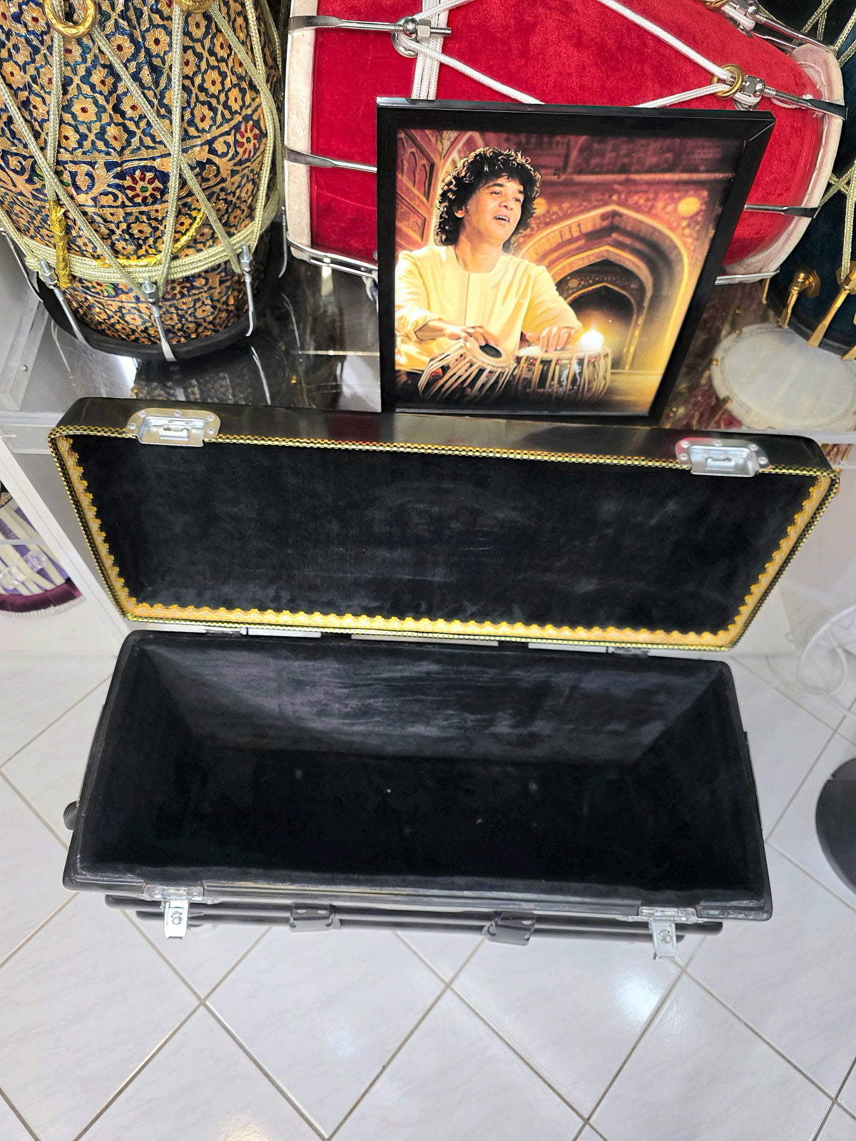 Obsidian Voyage Pro Case: Scale Changer Harmonium Travel Case *Very Minor Cosmetic Blemishes *3 Reed 9-Scale Changer Case