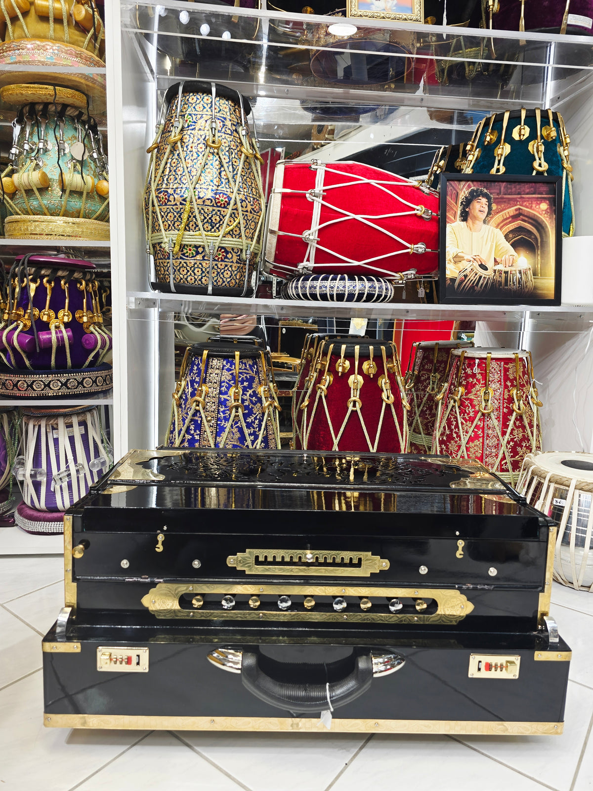 Mozamil's Custom Link: Kaala Naad Supreme Harmonium3-Reed BMF | 13-Scale Changer | Black German Keys | Glossy Black Finish Balance Payment Link