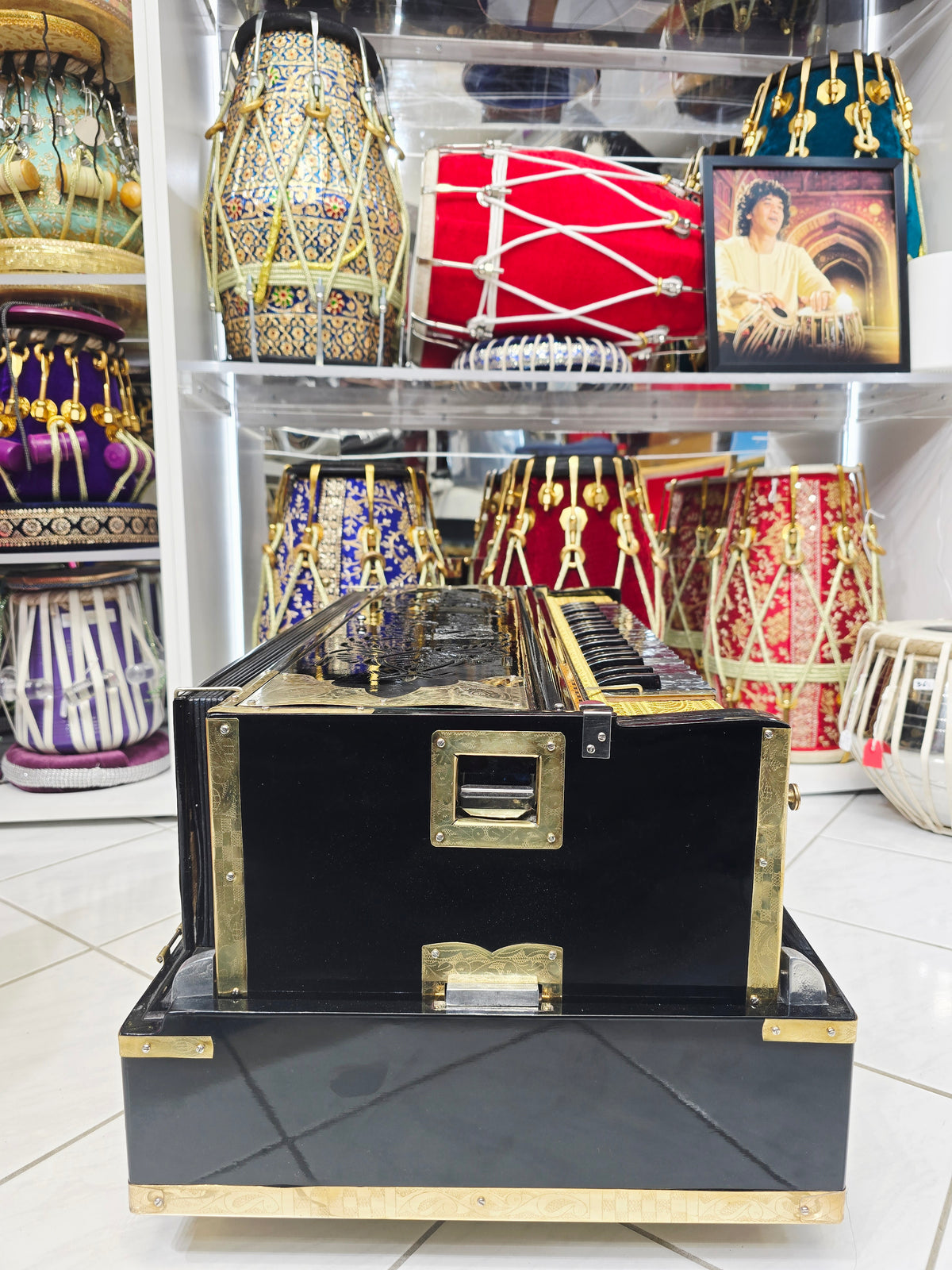 Mozamil's Custom Link: Kaala Naad Supreme Harmonium3-Reed BMF | 13-Scale Changer | Black German Keys | Glossy Black Finish Balance Payment Link