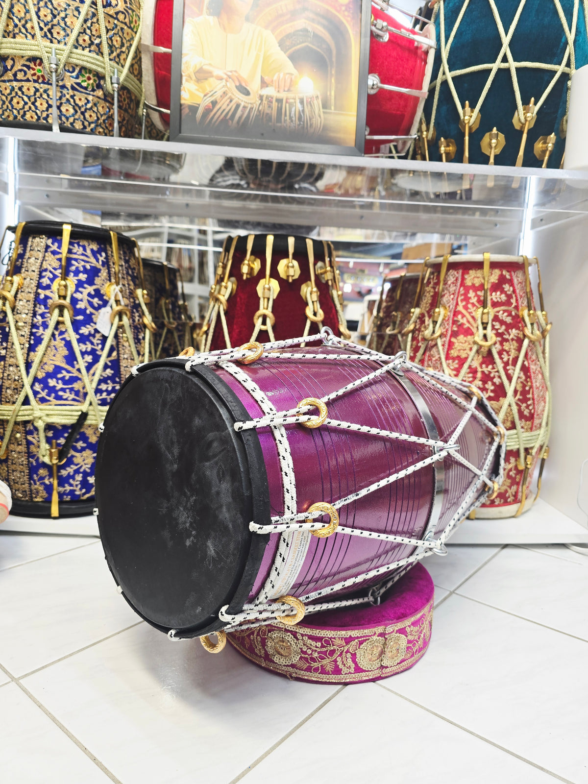 Amethyst Pulse – Lightweight West Indian Red Sheesham Dholak | 23″ Length | 11.2 lbs | Black Skins & Bright Responsive Tone *Very Minor Cosmetic Blemishes