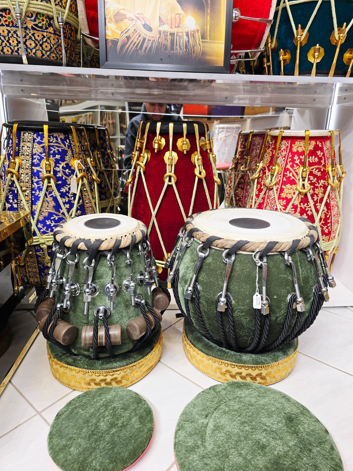 Hari Viraaj™ Velvet-Wrapped Tabla Set — 5.5″ D#/E Red Sheesham Dayan + 9.25″ Heavy Copper Bayan (6.1 kg) | Bolted Set *Exceptional Sound*