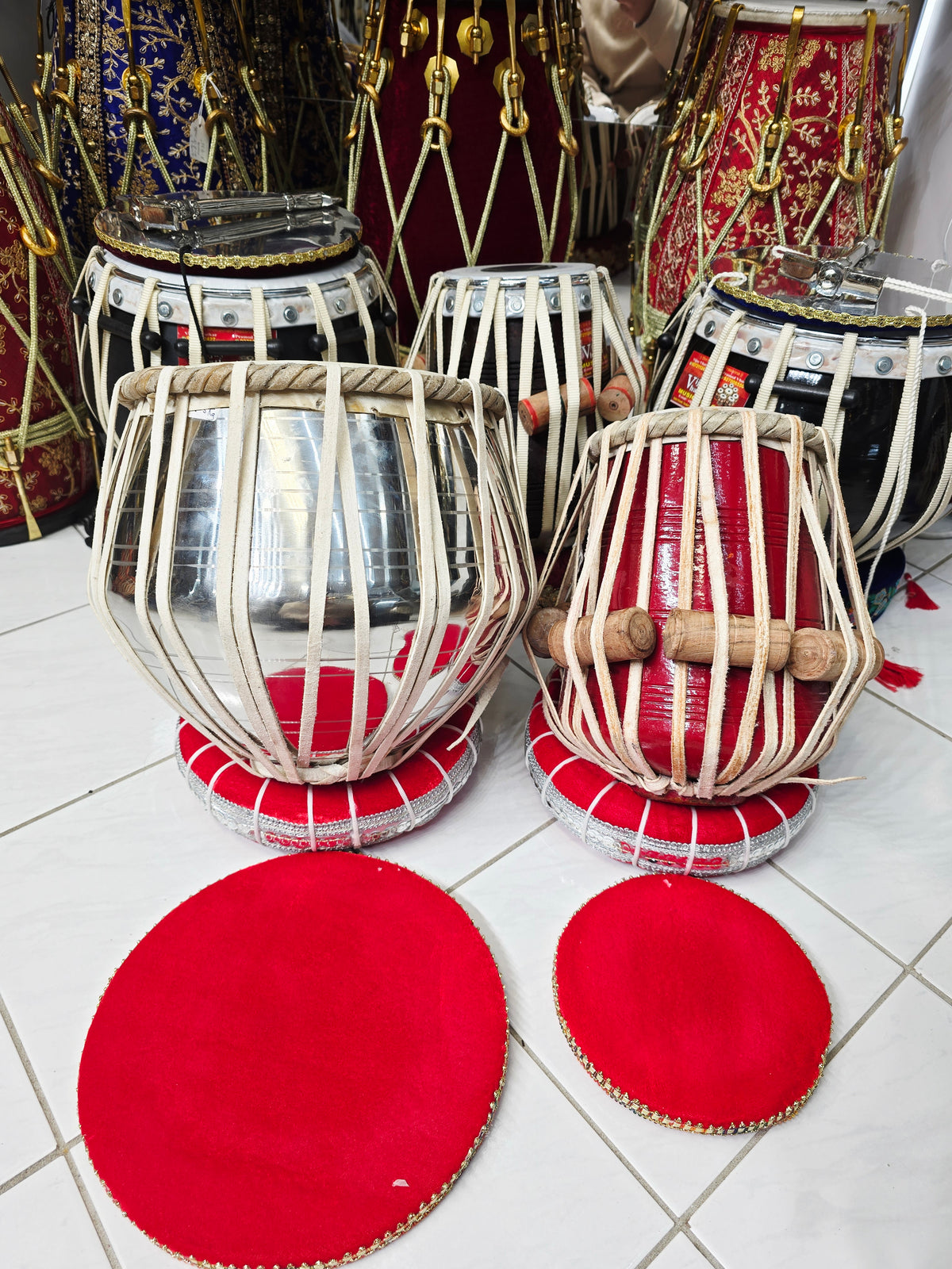 RangSaadhana™ Pro Mohd. Sharif Tabla Set — 5.75″ D♯ / E Red-Painted Dayan + 9.25″ Brass Bayan (3.5 kg) *Very Minor Cosmetic Blemishes