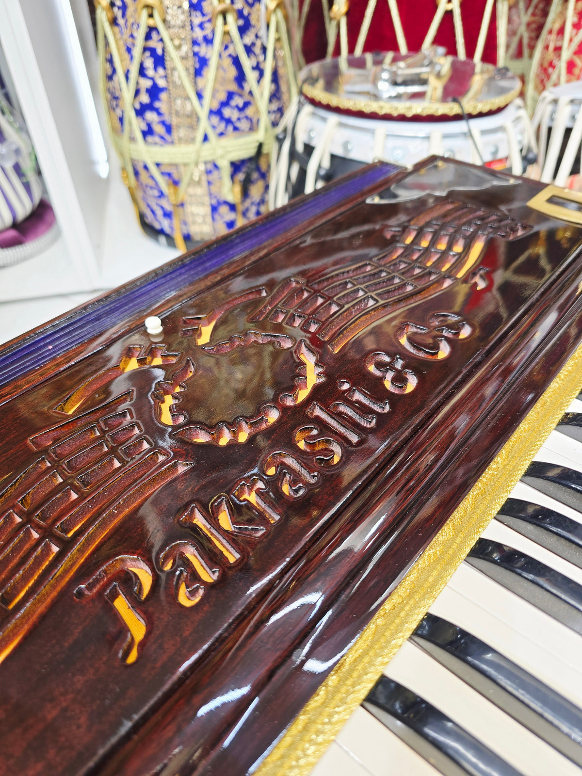 NaadVistaar™ Heritage Scale-Changer Harmonium — 3-Reed BMF | 9-Scale Traditional Build *Very Minor Cosmetic Blemishes