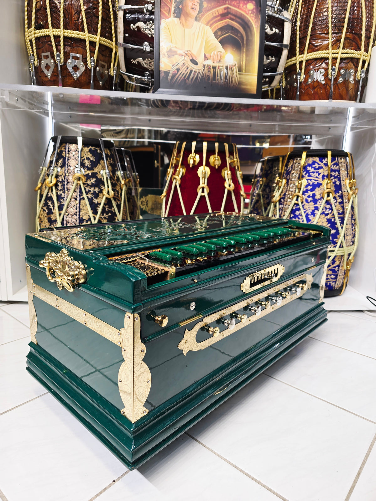 Verdant SwarCraft™ Exotic Boxed Harmonium — 3-Reed MMF | 9-Scale Changer | Green & Black Keys