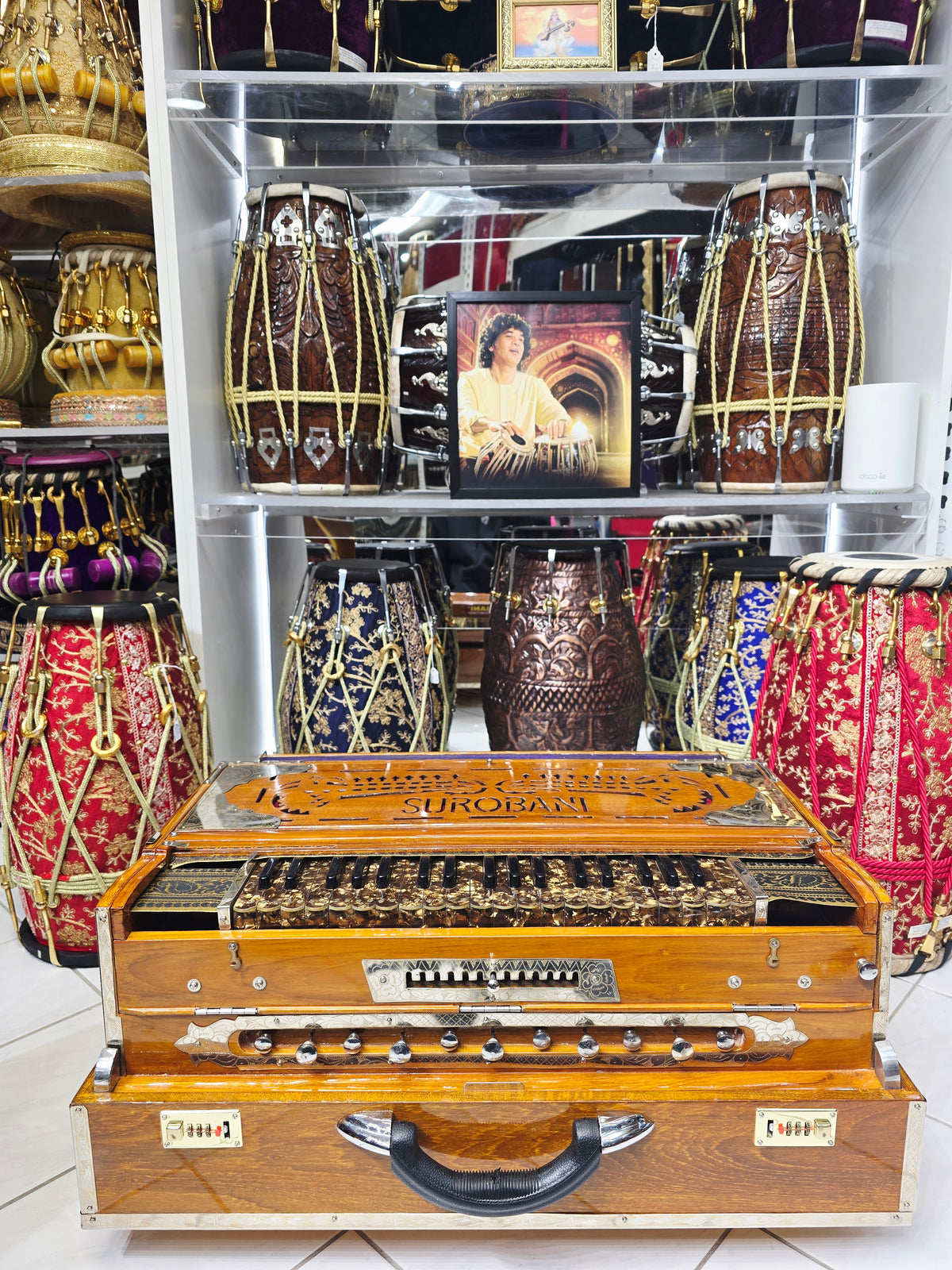 Svarn-Surobani Dominion™ Grand Scale-Changer Harmonium
4-Reed BMMF | 13-Scale Changer | Traditional Wood Finish | Golden German-Style Keys