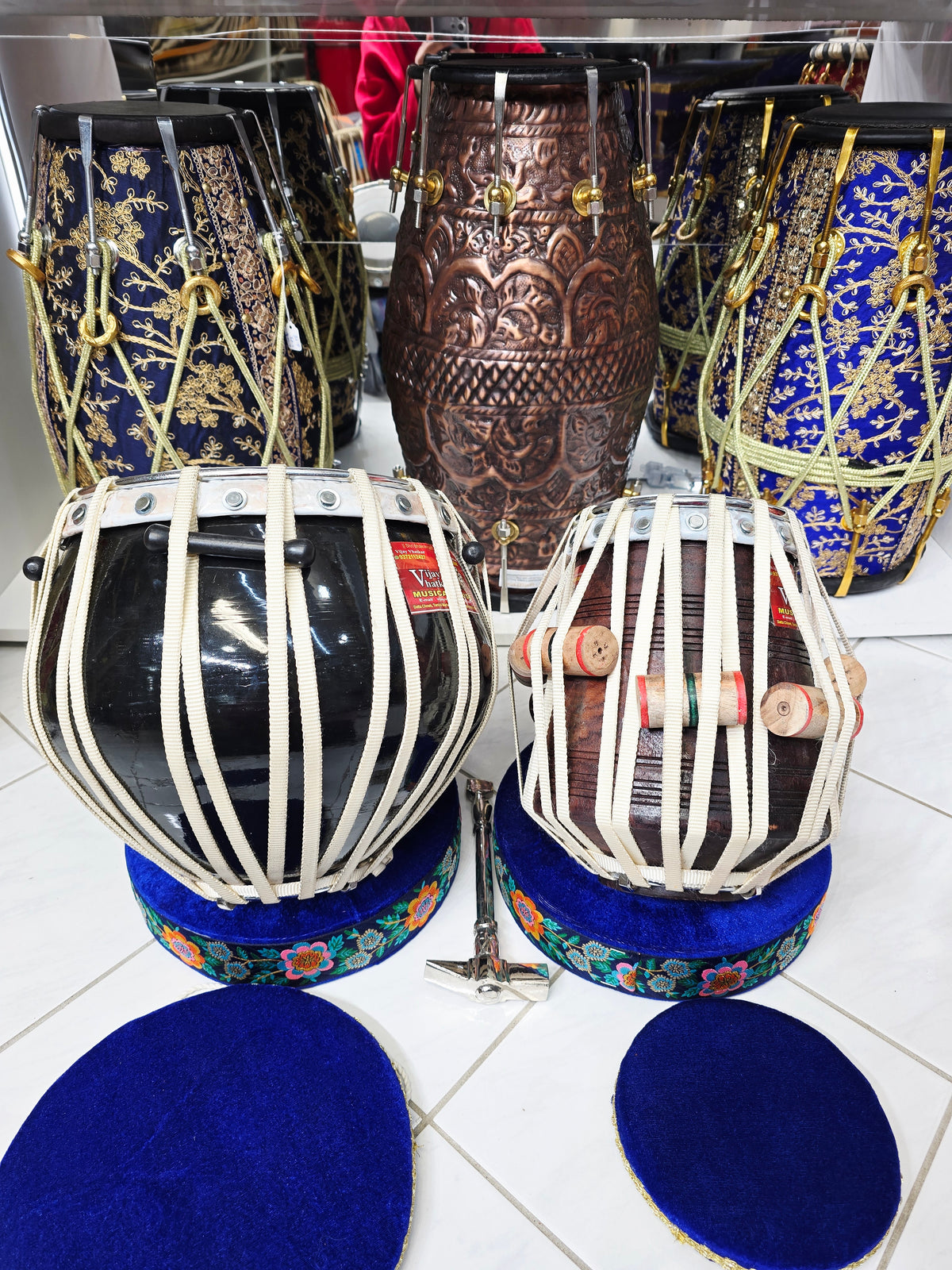 Shunya Black — 9″ Composite Engineered Shell Bayan & 5.75″ Black Sheesham C♯ Vegan Tabla Set *Minor Cosmetic Blemishes & Buzzing on Dayan