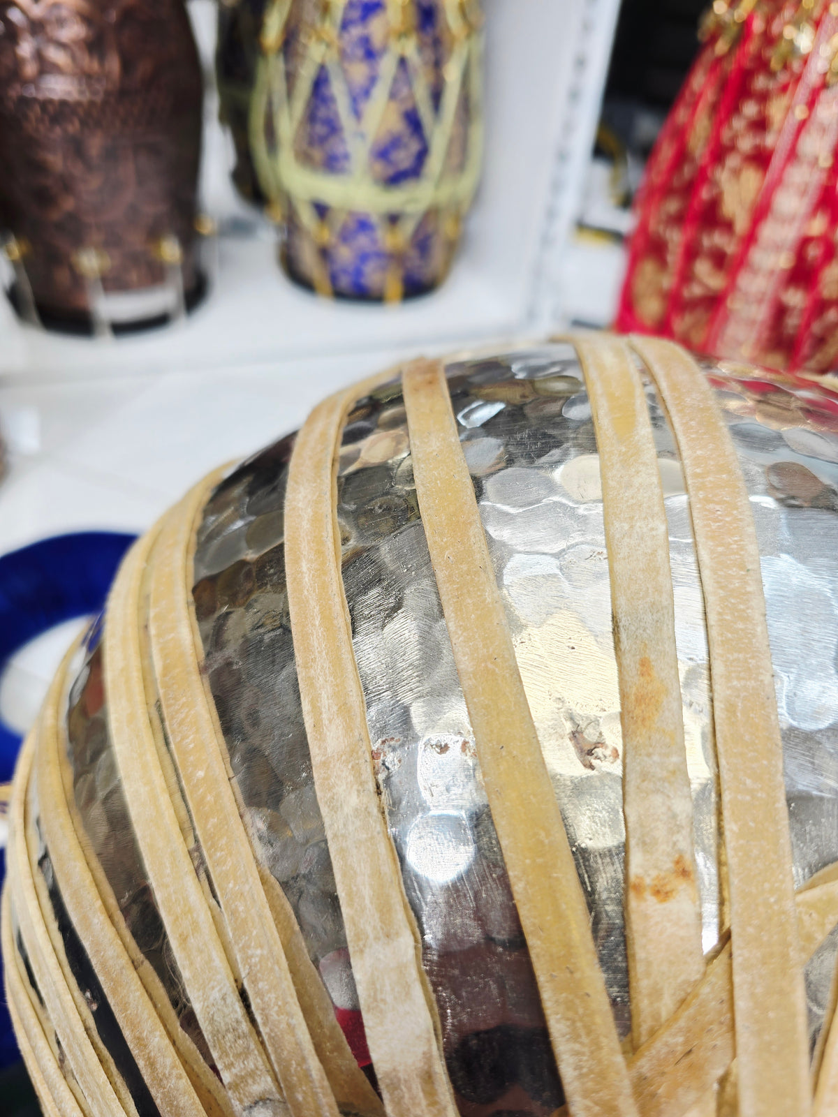 Scarlet Voltage A♯ — 6″ Red Sheesham Dayan & 9.25″ Copper Bayan Tabla Set
(Slight Buzzing & Minor Cosmetic Blemishes)