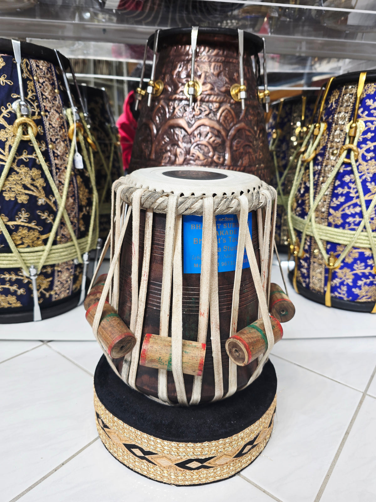 Gati C♯ — 6″ Black Sheesham Dayan — Bharat Kakade