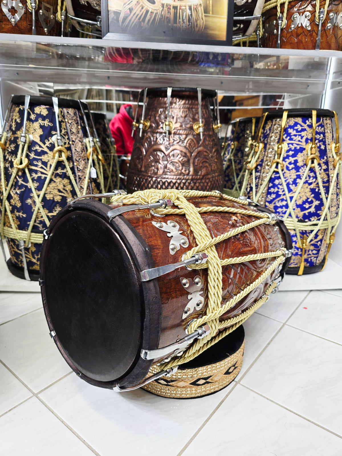 CARVEFORCE — 20″ Hand-Engraved Red Sheesham Dholak with Chrome Bolts & Black Skins