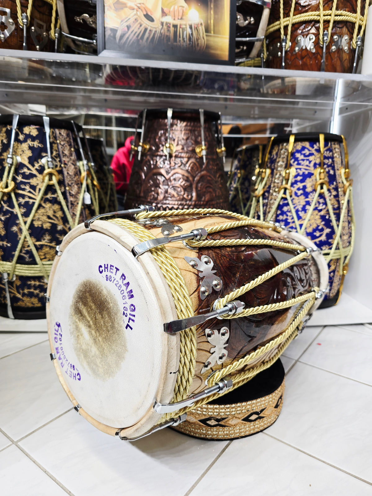 OPENCORE — Chetram Gill 20″ Hand-Engraved Red Sheesham Dholak (Exceptional Open Tone)