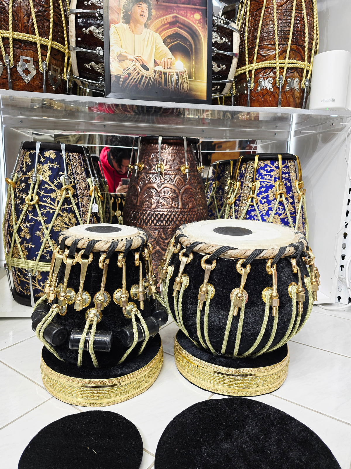 NIGHTFORGE — 5.5″ E-Scale Red Sheesham Dayan & 9″ Copper Bayan Tabla Set (Black Velvet Wrapped, Bolted)