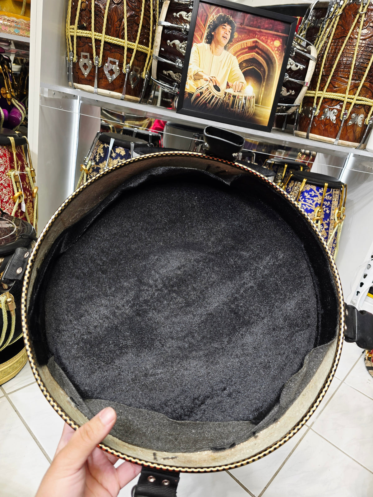 ASH SENTINEL — Dholak Hard Case (For Dholaks 18″ & Under · Cosmetic Blemishes · 4 Buckles · Dual Handles)