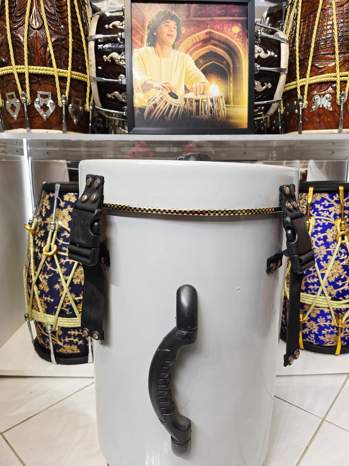 ASH SENTINEL — Dholak Hard Case (For Dholaks 18″ & Under · Cosmetic Blemishes · 4 Buckles · Dual Handles)