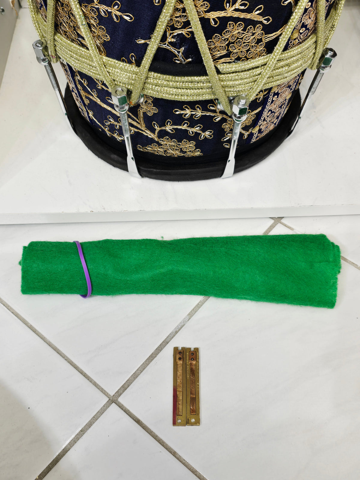 2 Bass Reeds + Green Felt