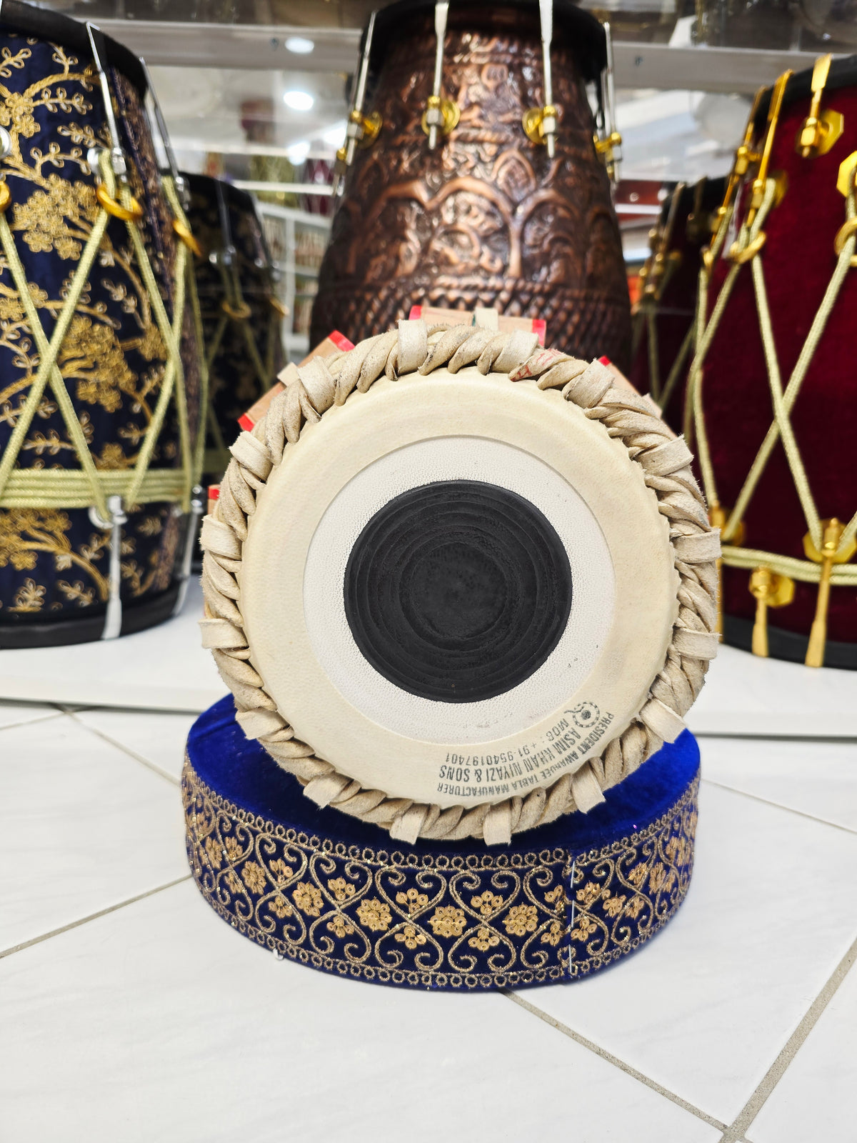 Raag Vortexa — 5.75″ D♯ Red Sheesham Qasim Dayan (Slight Ringing Sound) **