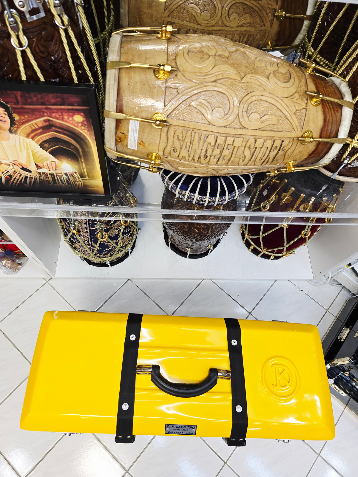 Kanak Vahana Vault — Yellow 3 Reed 13-Scale Changer Traveler Case (Minor Cosmetic Blemishes)