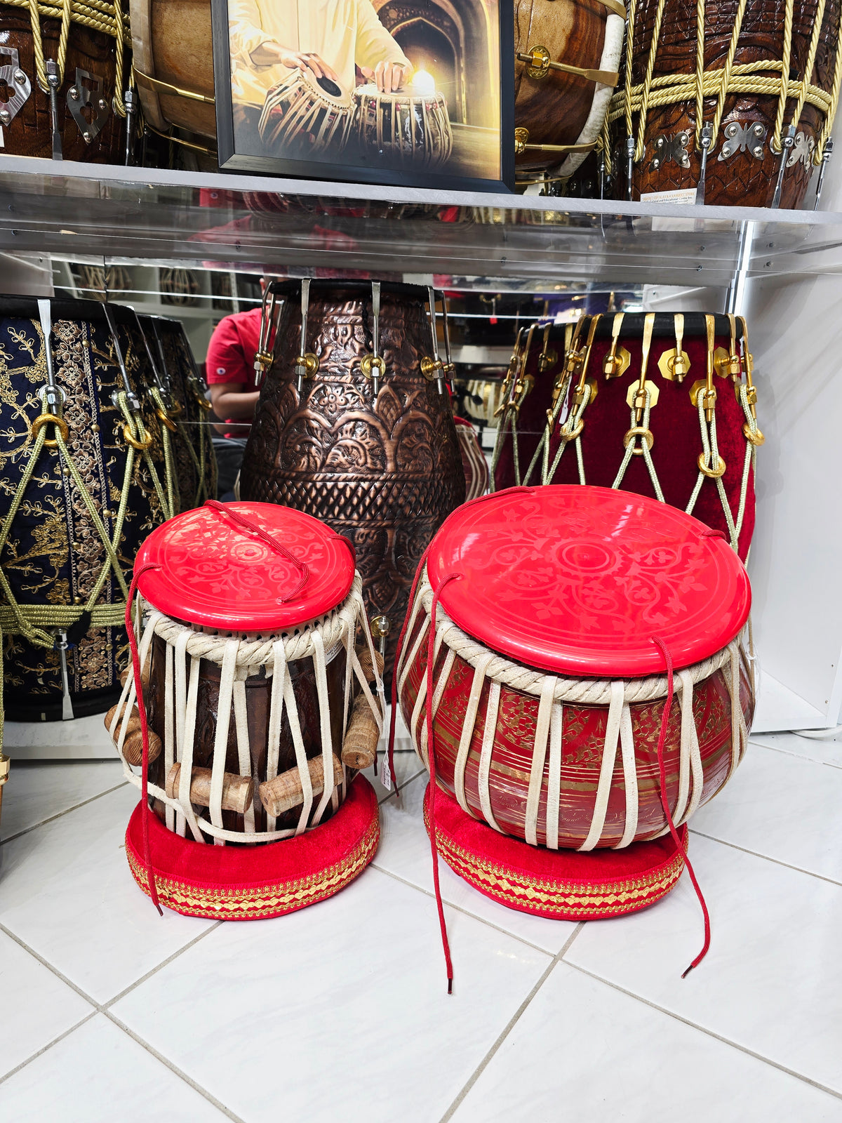 Benares Surya Shakti Pro Tabla Set – 5⅝" D# Engraved Red Sheesham Dayan & 9.25" 4.2kg Hand-Engraved Red Copper Bayan (Very Minor Cosmetic Defects)