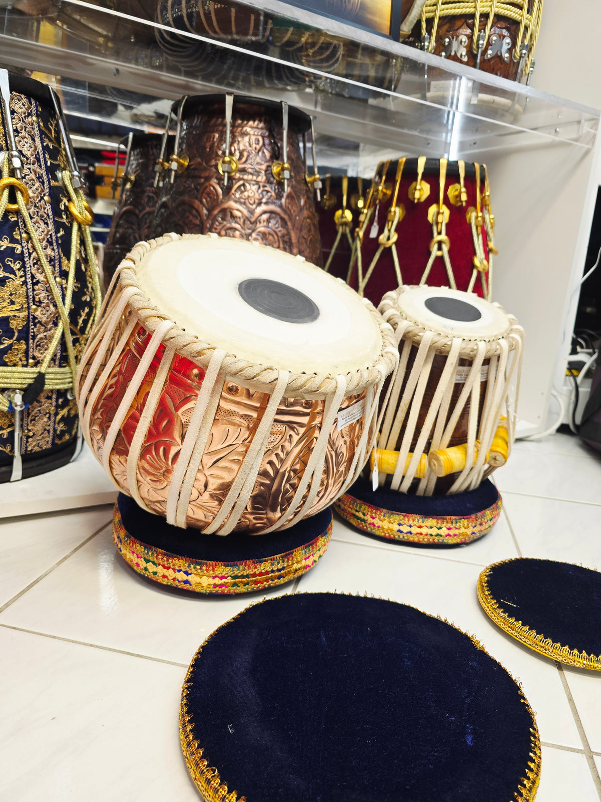 Aurelios Pro 5.25" D/E Red Sheesham Dayan + 9.25" 3kg Engraved Copper Bayan Tabla Set *Very Minor Cosmetic Blemishes