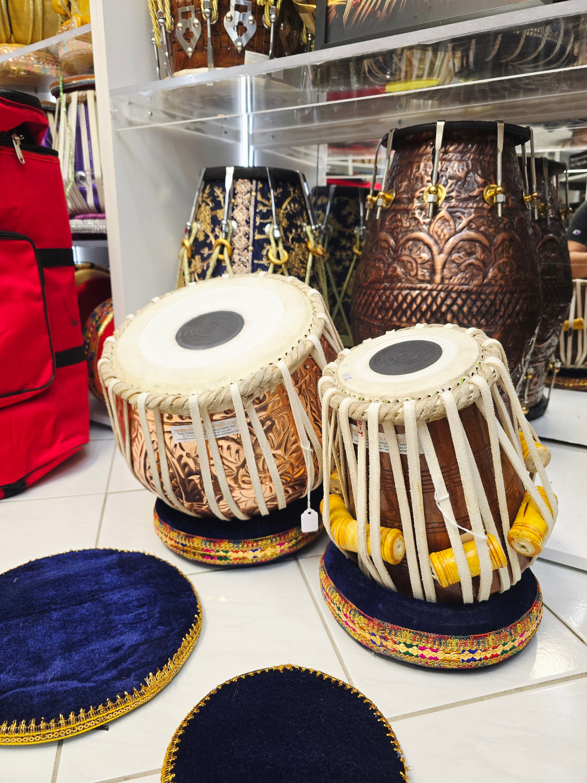 Aurelios Pro 5.25" D/E Red Sheesham Dayan + 9.25" 3kg Engraved Copper Bayan Tabla Set *Very Minor Cosmetic Blemishes