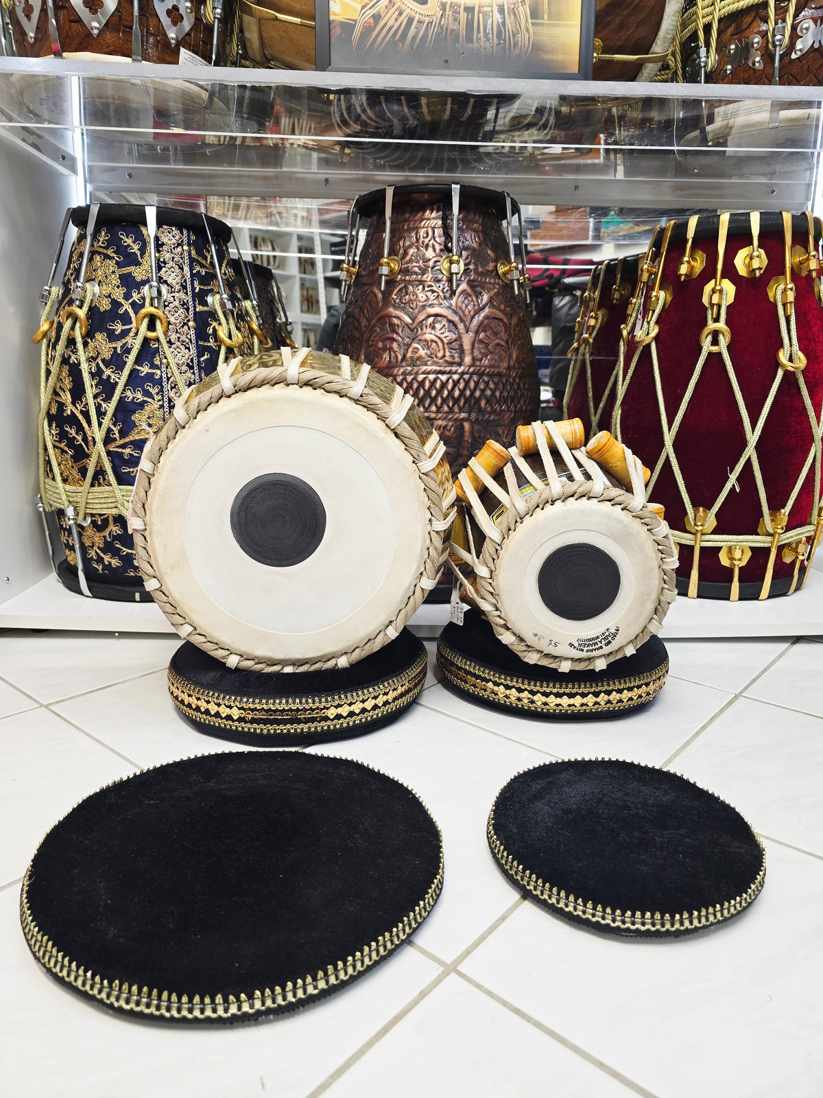 Aurevar 5.5" D# Red Sheesham Mohd. Sharif Dayan + 9.25" Engraved Brass Bayan Professional Tabla Set