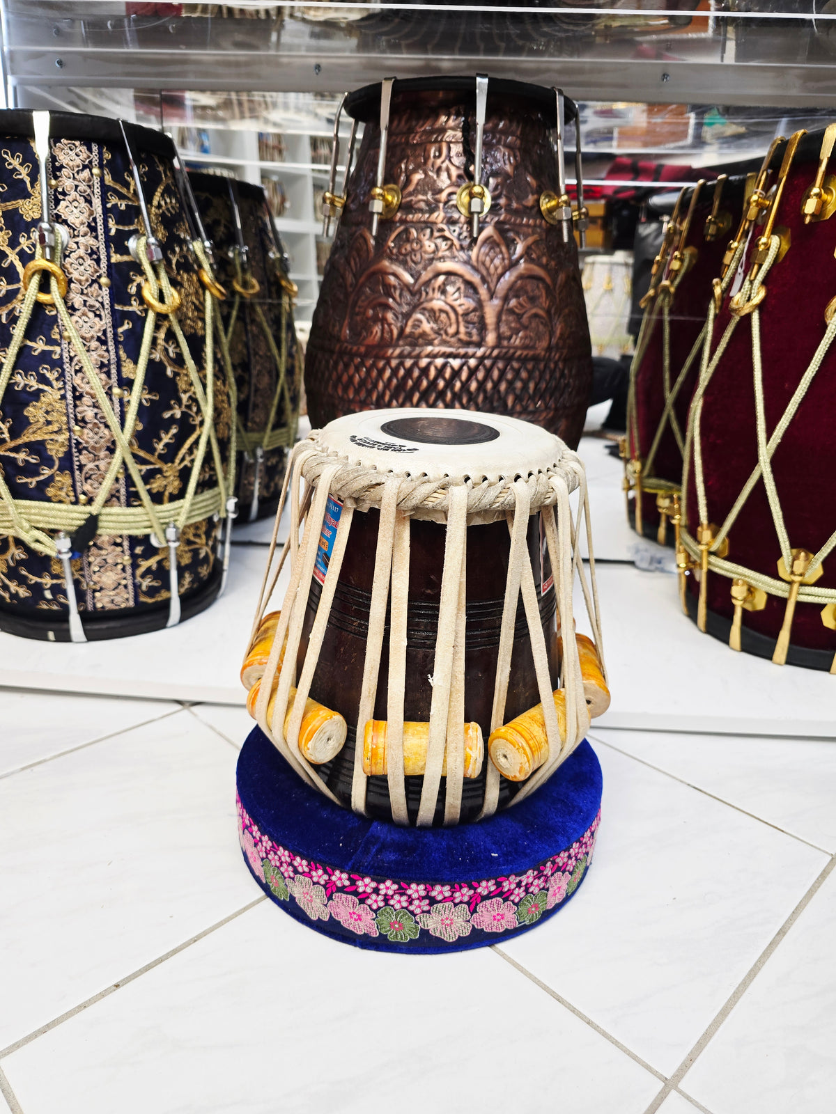 Sunehri Raag Sharif Dayan – 5⅝" C# Mohd. Sharif Red Sheesham Dayan – Very Minor Cosmetic Blemishes