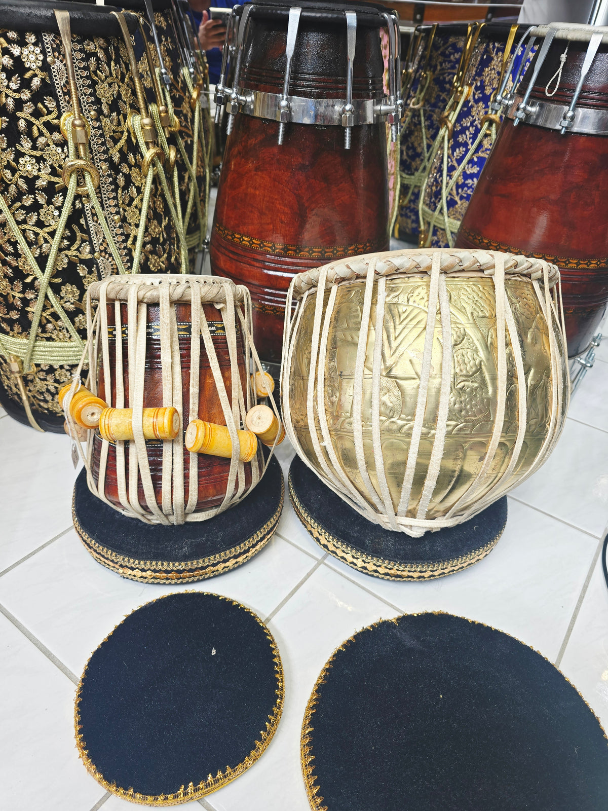 Svarna Pravesh | 9.25" Bayan + 5.25" D#/E Refurbished Dayan Student Quality Tabla Set *Cosmetic Blemishes