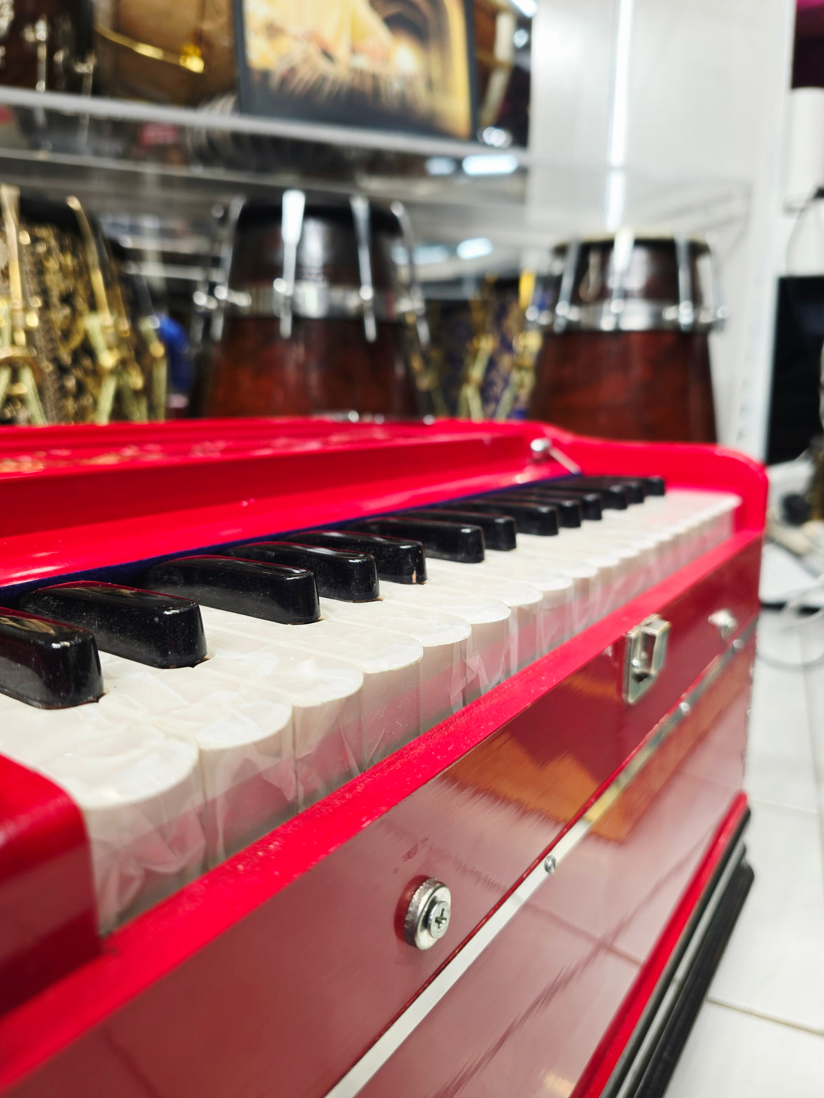 Crimson Melody: Compact Red 32 Key Semi-Pro Boxed Harmonium (with Minor Cosmetic Imperfections) with Coupler (Without Stoppers)