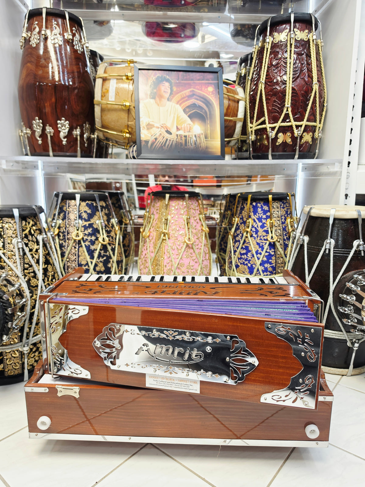 Amrit Professional Traveller™ 42-Key 2 Reed Harmonium – Minor Cosmetic Defects