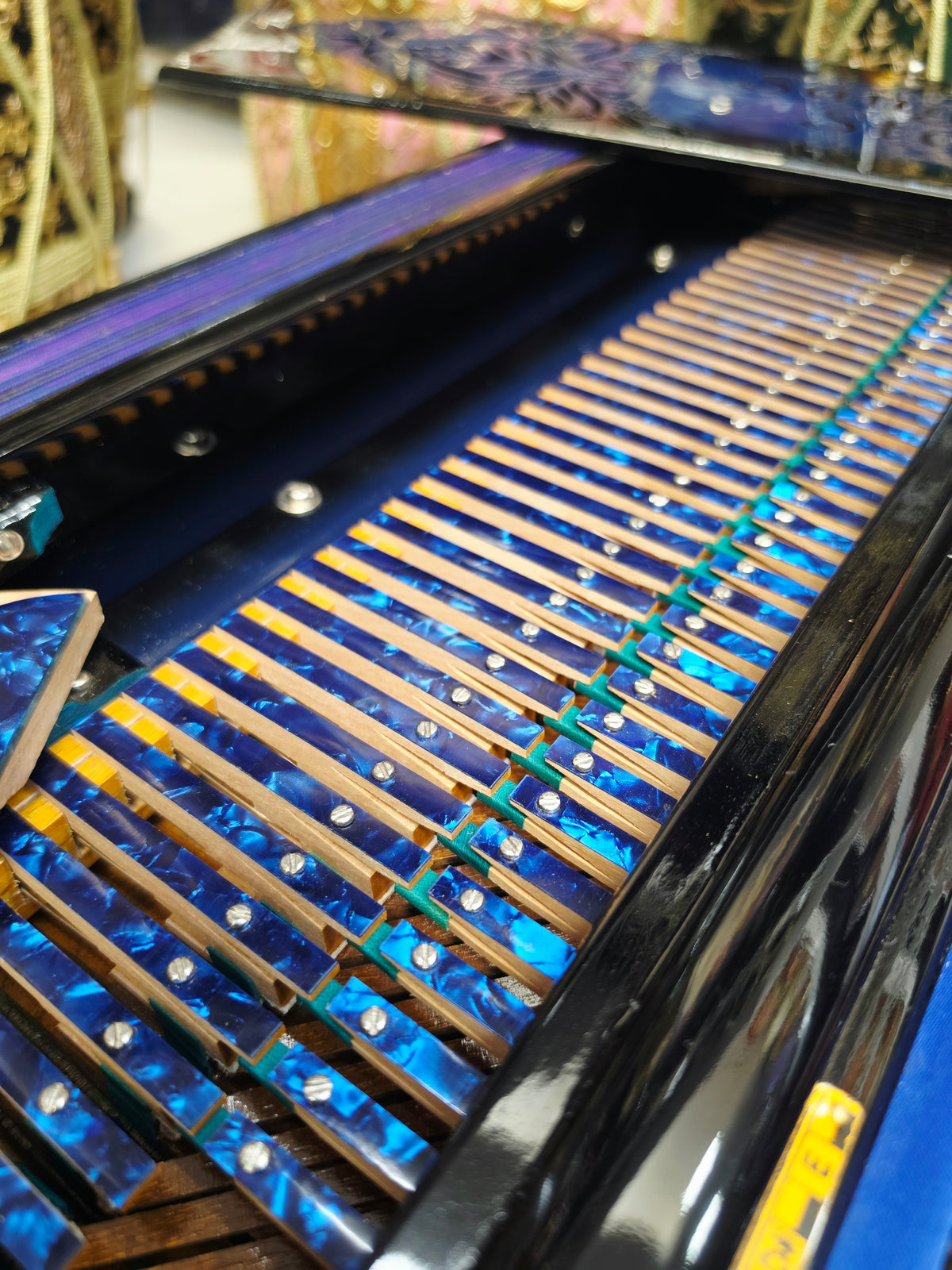 Neel Ratna | Economy Premium 3 Reed BMF 9 Scale Changer Harmonium *Minor Cosmetic Blemishes