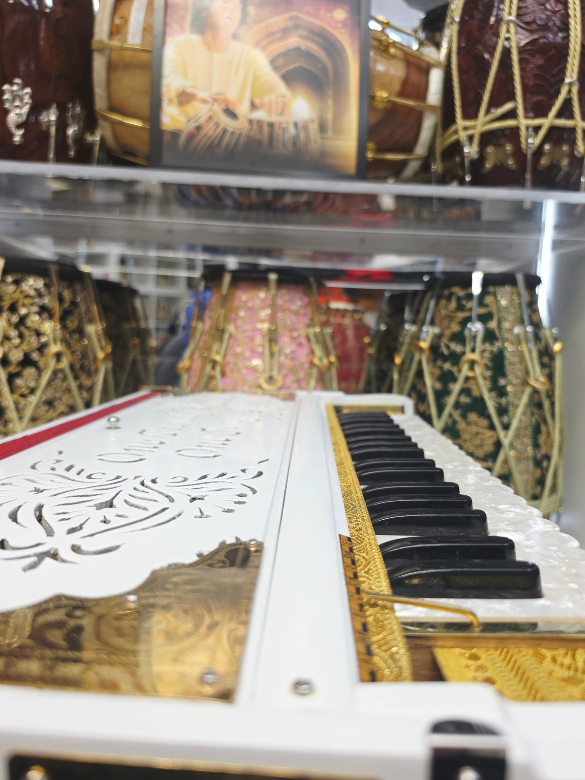 Shvet Sangeet | Premium Custom White 3 Reed BMF 9 Scale Changer Harmonium
