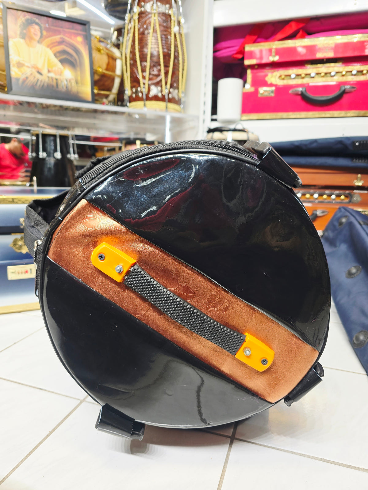 Voyager Elite Premium Padded Soft Dholak Travel Case with Accessory Pockets (Up to 19.75" Dholaks) *Very Minor Cosmetic Blemishes