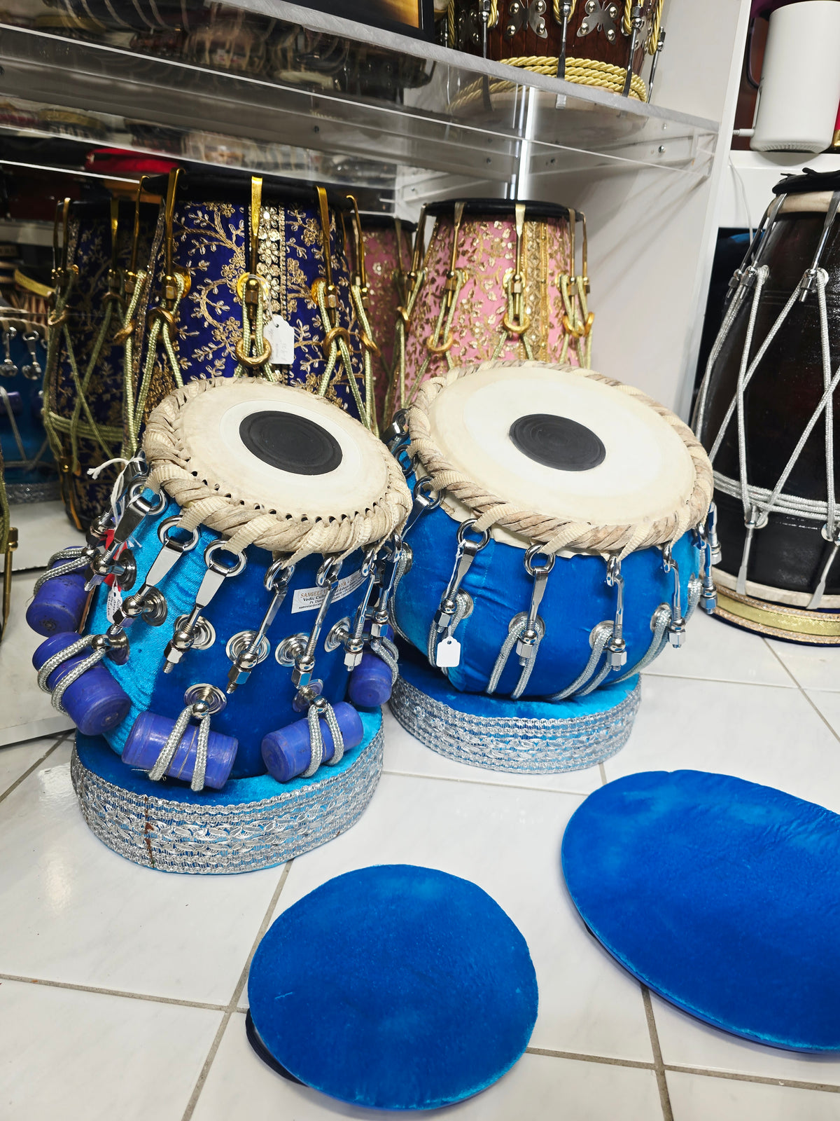 Neelambara Imperial 5⅝" D#/E Red Sheesham Dayan & 9" Brass Bayan Aqua Blue Velvet Wrapped Bolted Tabla Set with Silver Brass Bolts – Exceptional Tone