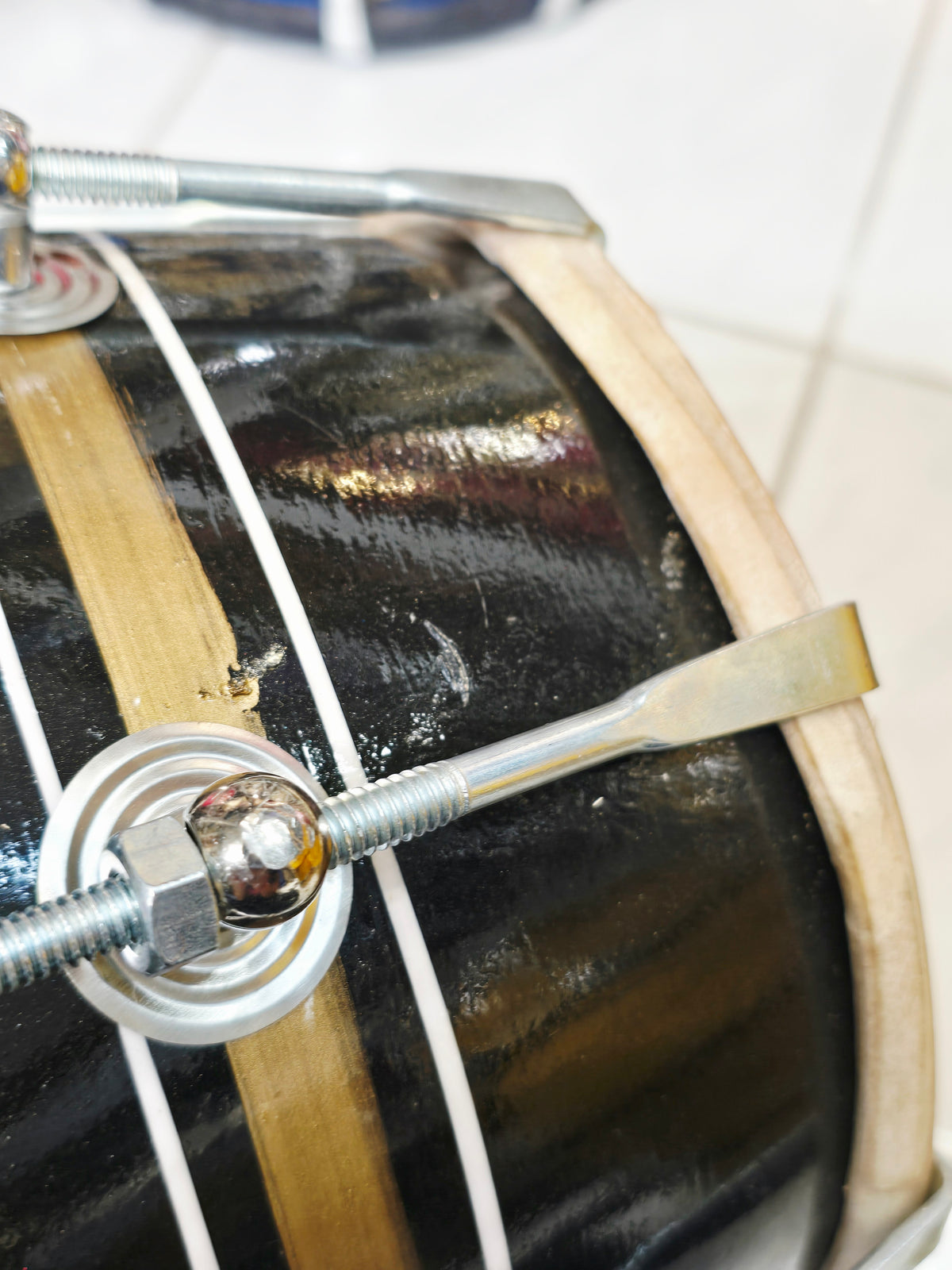 Kala Sona – Midnight Black & Metallic Gold Striped Student Dholak with Silver Pinstripes & Carrying Handle * Minor Cosmetic Blemishes