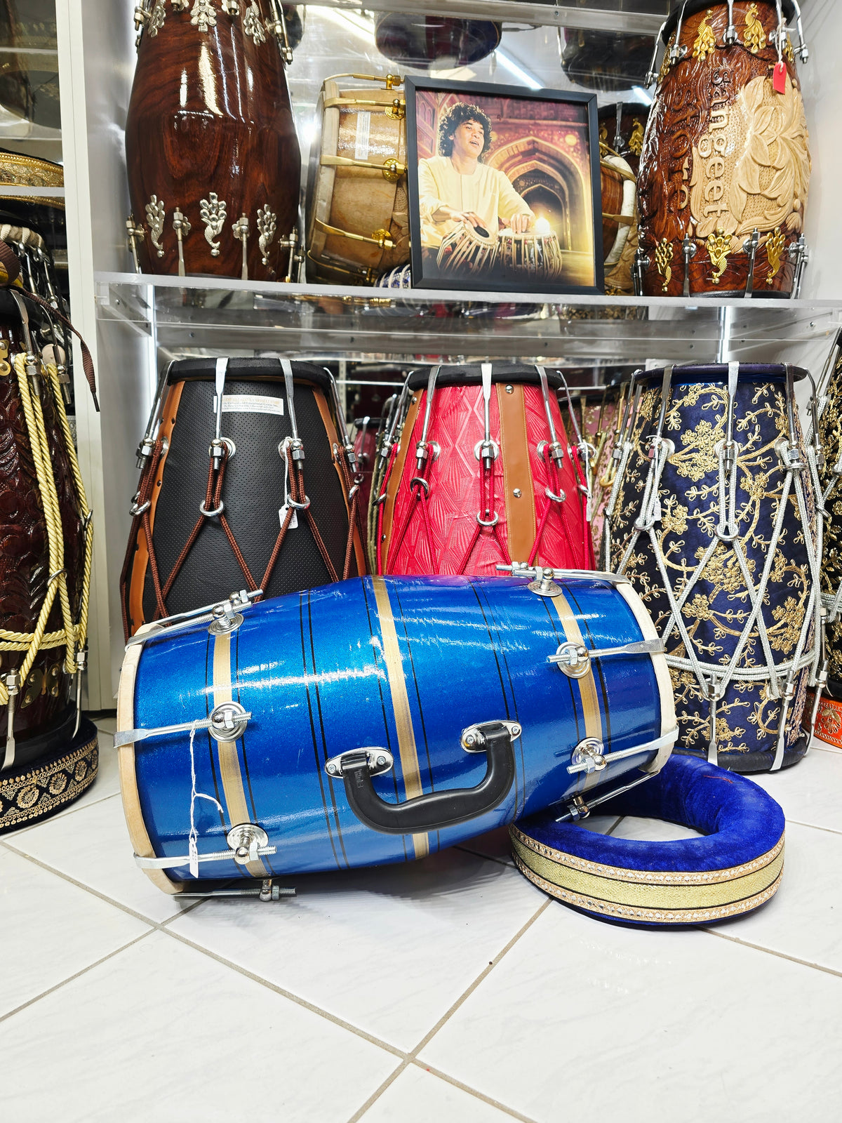 Neel Vajra – Electric Sapphire Blue & Champagne Gold Striped Student Dholak with Black Pinstripes & Carrying Handle *Minor Cosmetic External Cracks & Blemishes (B2)