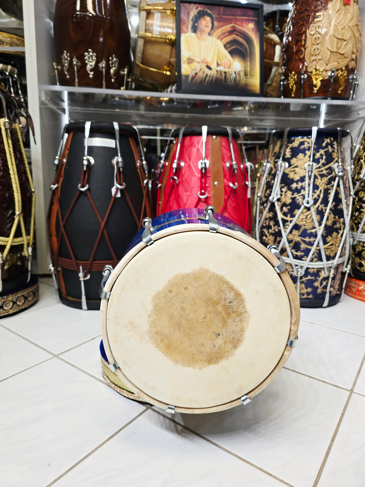 Neel Vajra – Electric Sapphire Blue & Champagne Gold Striped Student Dholak with Black Pinstripes & Carrying Handle *Minor Cosmetic External Cracks & Blemishes (B2)