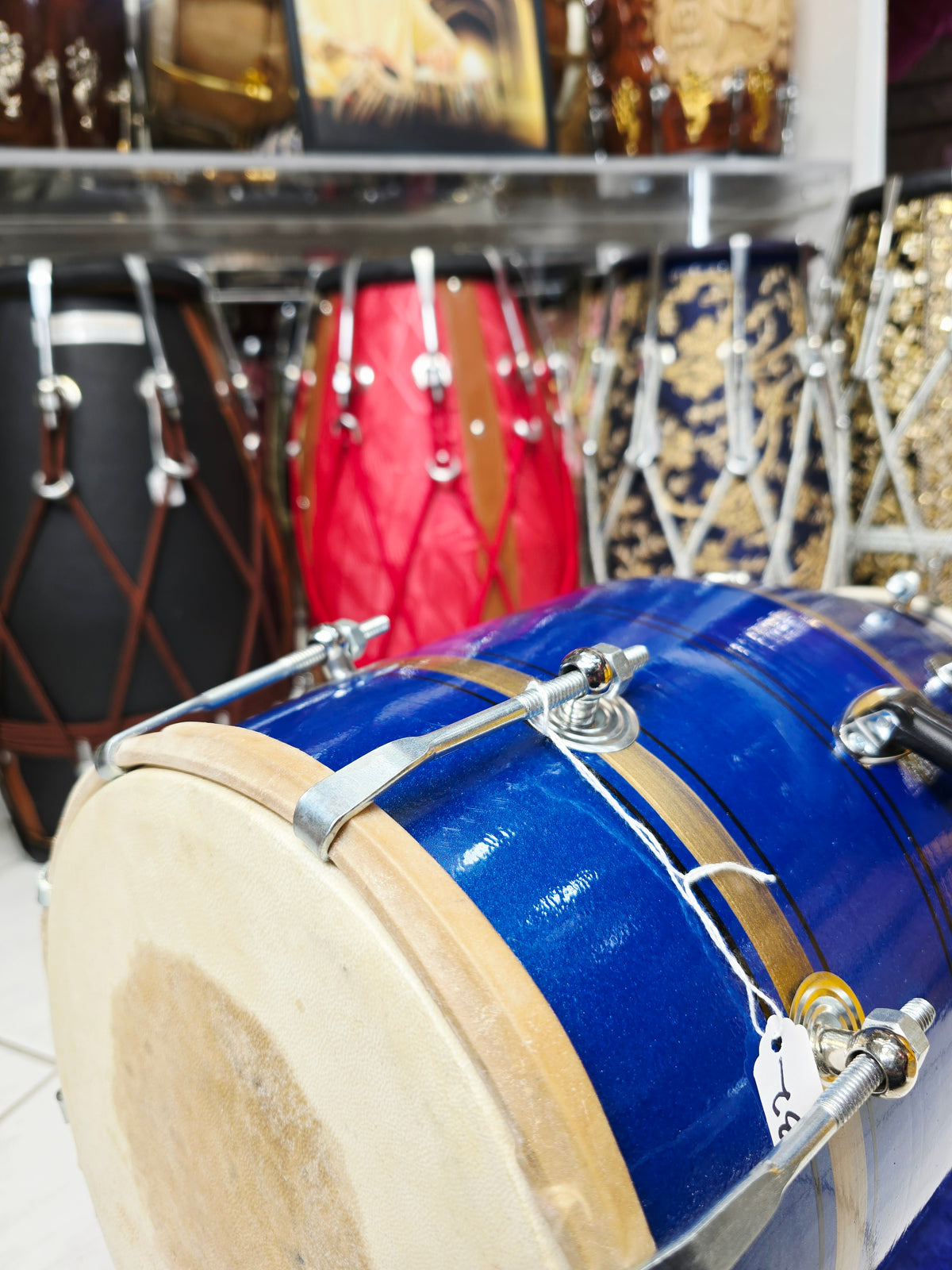 Neel Vajra – Electric Sapphire Blue & Champagne Gold Striped Student Dholak with Black Pinstripes & Carrying Handle *Minor Cosmetic External Cracks & Blemishes (B2)