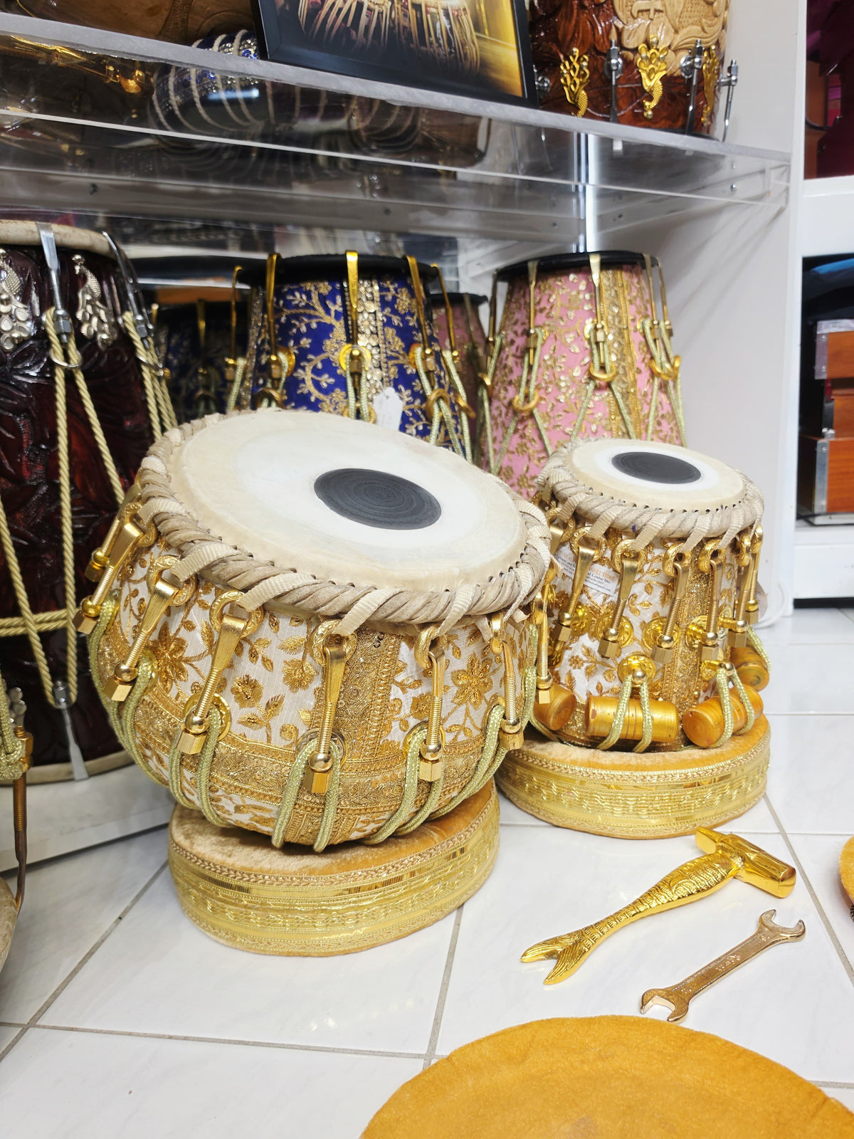Svarnadhara 5.75" Red Sheesham C#/D Tabla Set with 9.25" Copper Bayan