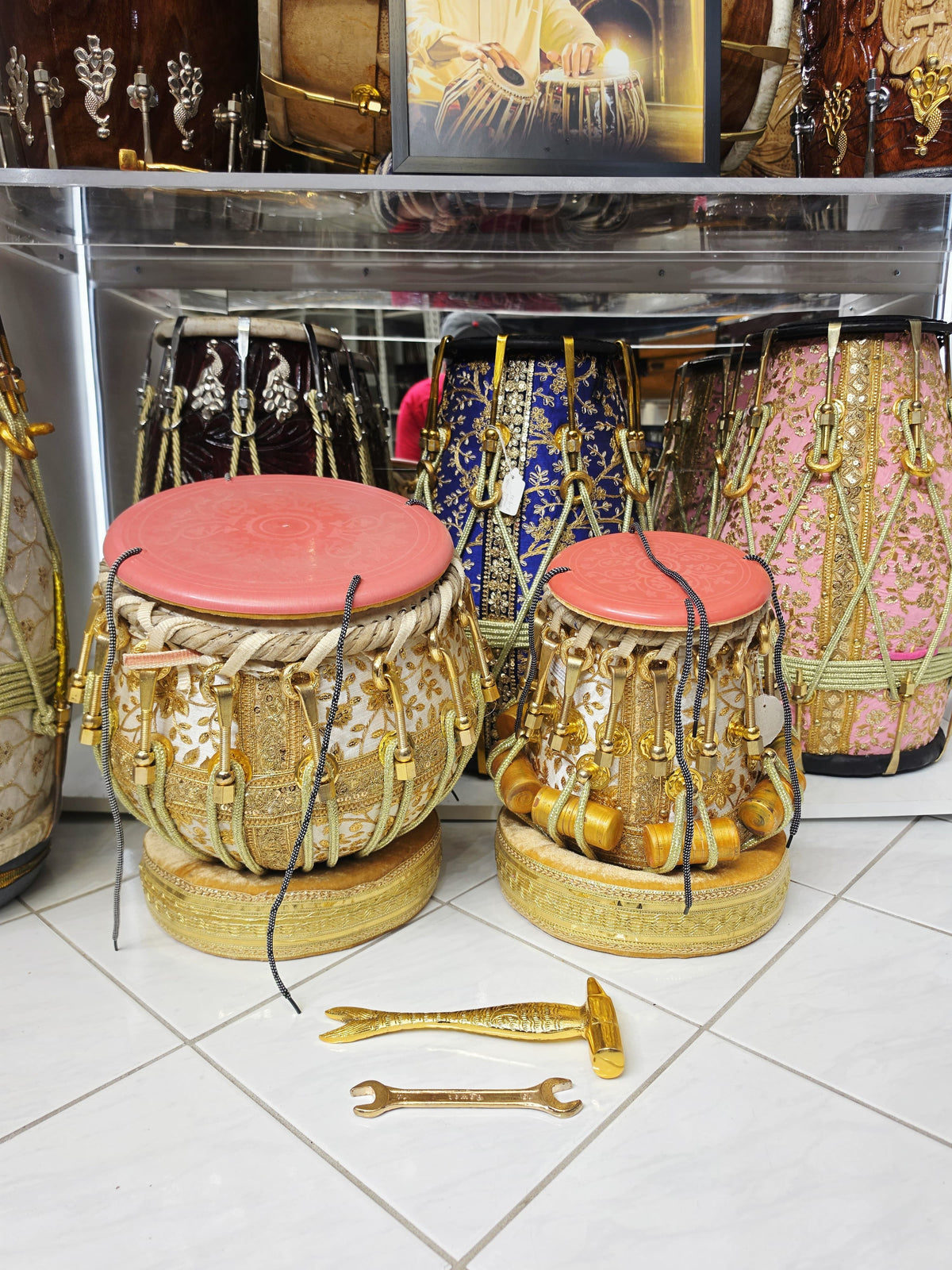 Svarnadhara 5.75" Red Sheesham C#/D Tabla Set with 9.25" Copper Bayan